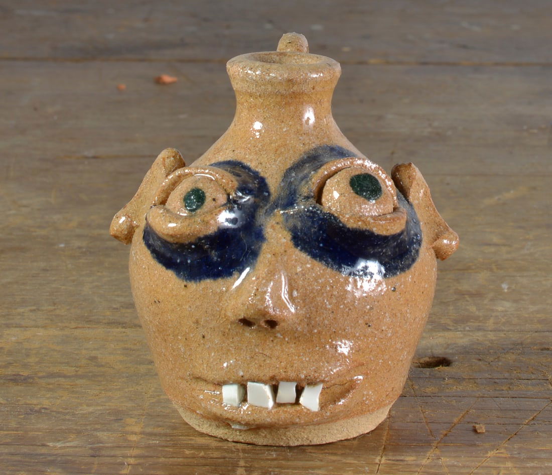 DWAYNE CRAIG MINIAUTRE FACE JUG (1 of 3)