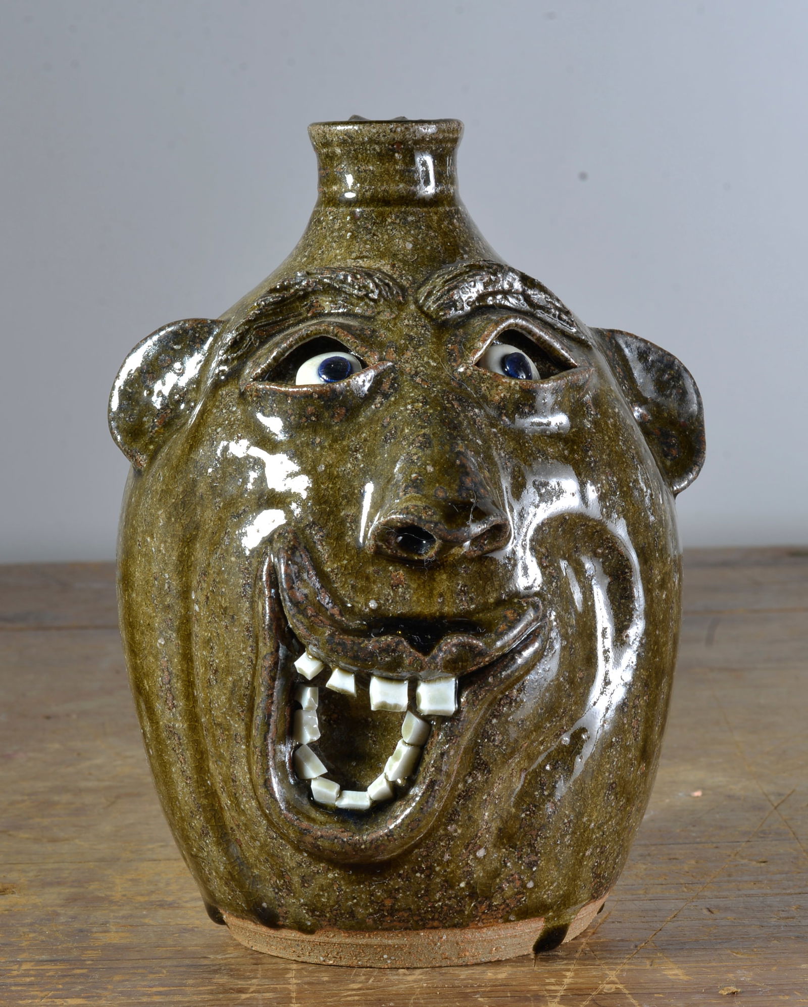 JEFF YOUNG FACE JUG (1 of 3)
