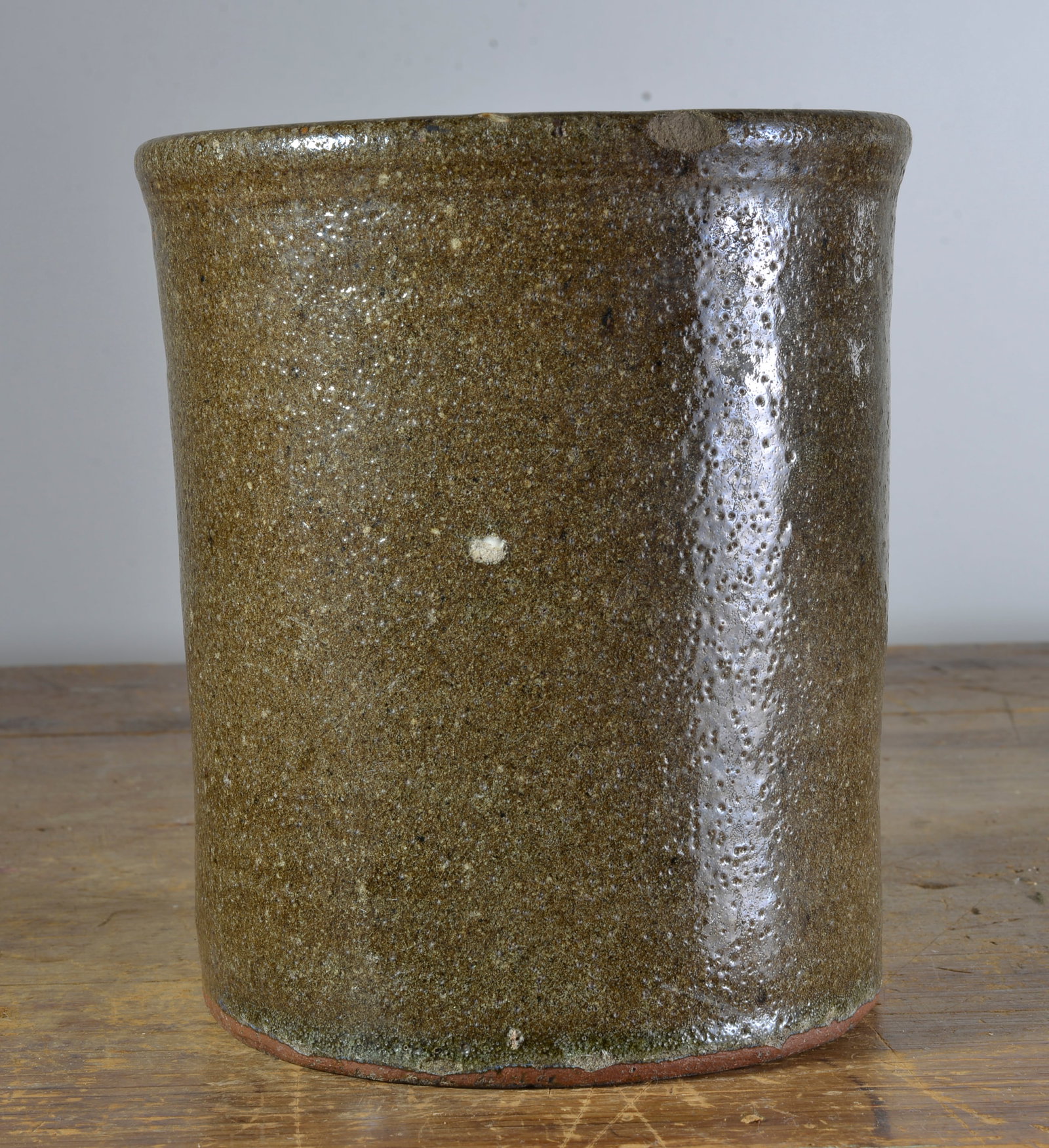 ?? CATABWA CROCK: 8.5"