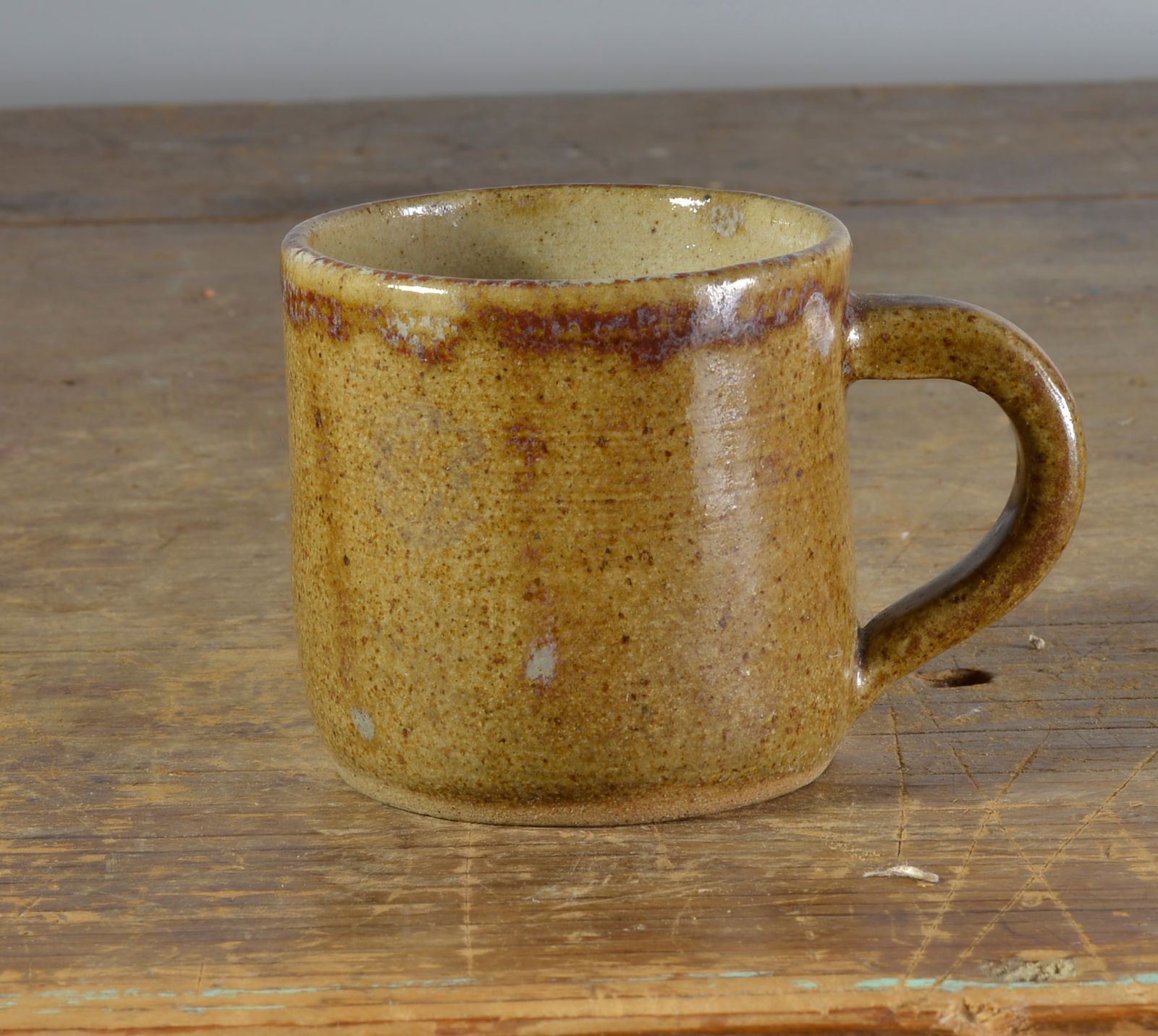 BILL RAY HUSSEY MUG: 3"H