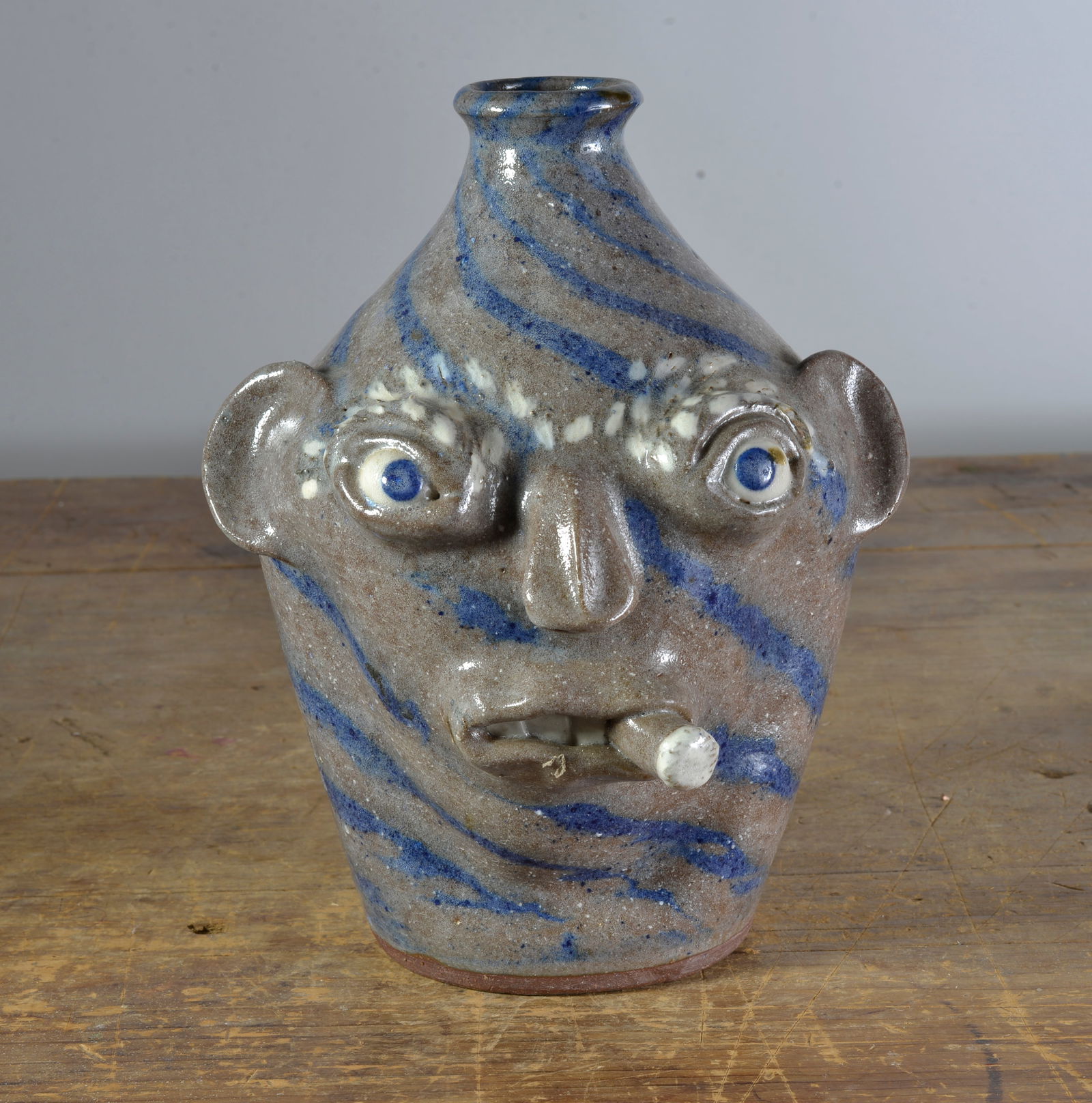 RICHAR KALE SWIRCL FACE JUG (1 of 4)