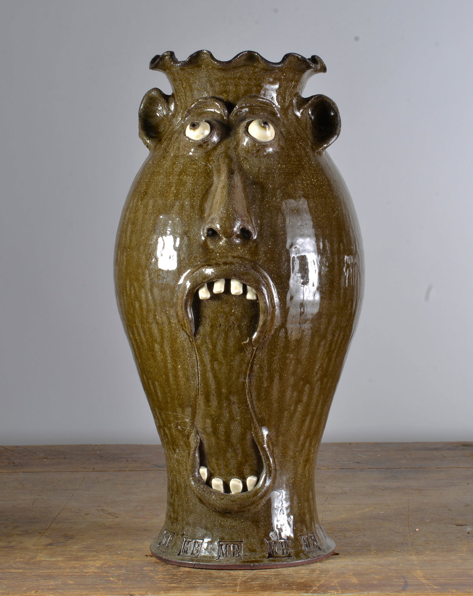 MARVIN BAILEY FACE FLOOR VASE (1 of 4)