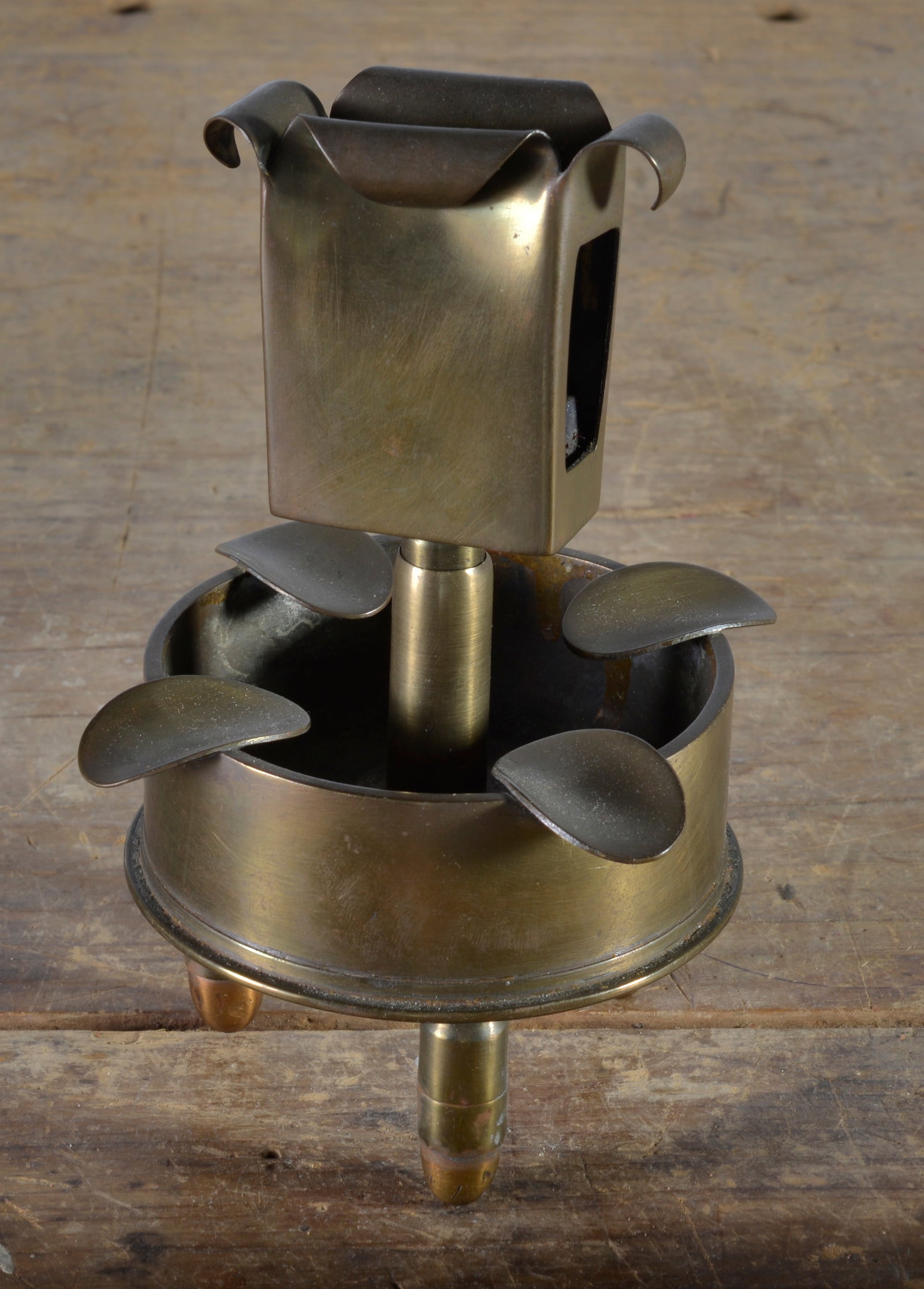 TRENT ART MATCH SAFE & ASH TRAY (1 of 2)