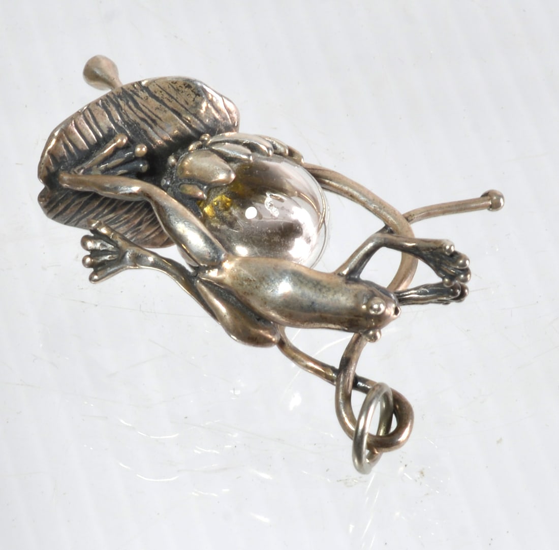 STERLING SILVER TREE FROG PENDANT (1 of 3)