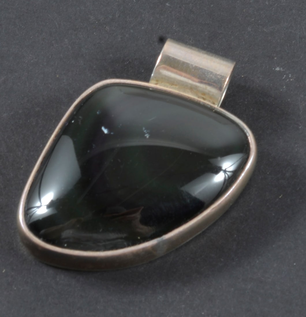 STERLING SILVER DESIGNER PENDANT (1 of 2)