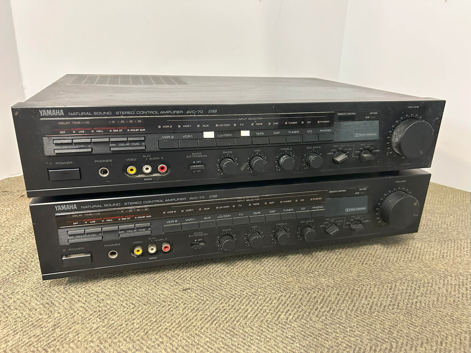 YAMAHA AVC-70 STEREO CONTROL AMPLIFIER (2) (1 of 1)