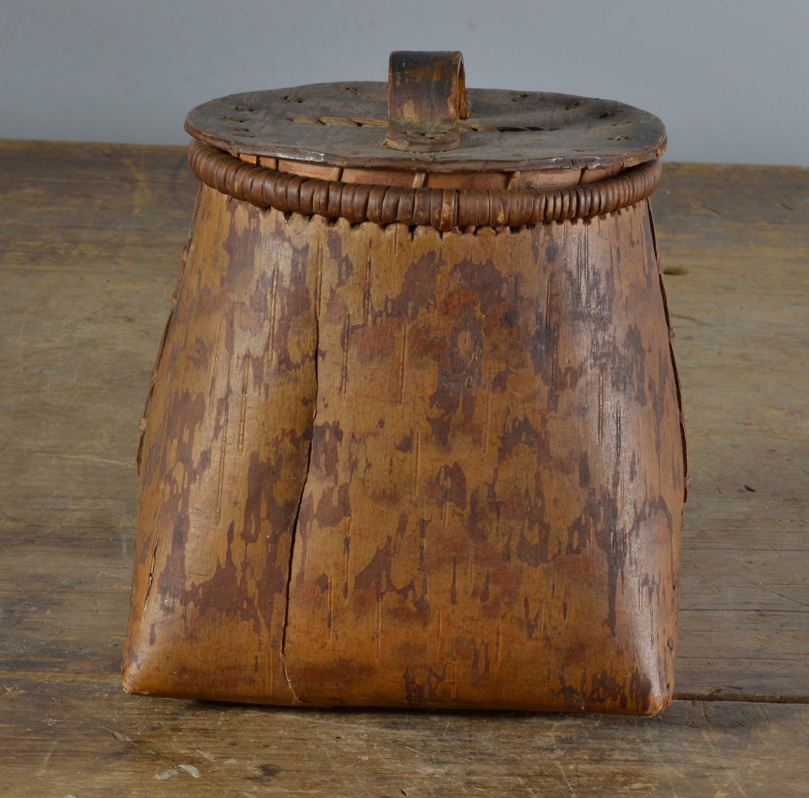 Primitive Wooden Lidded Basket (1 of 3)