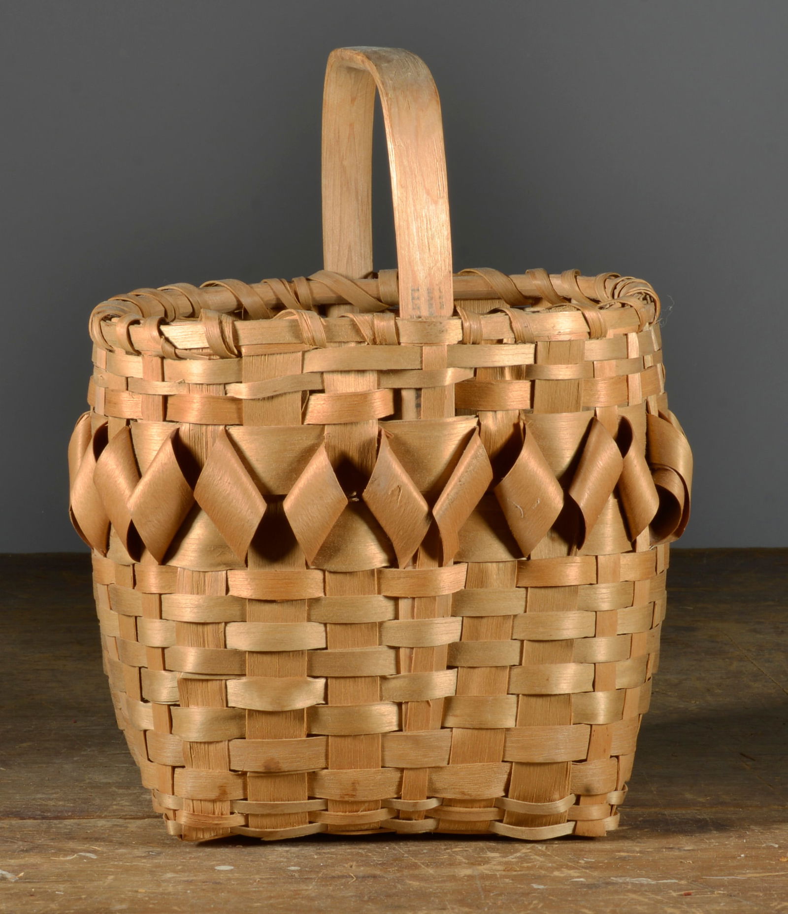 Appalachain Southern Hand Made Basket (1 of 3)