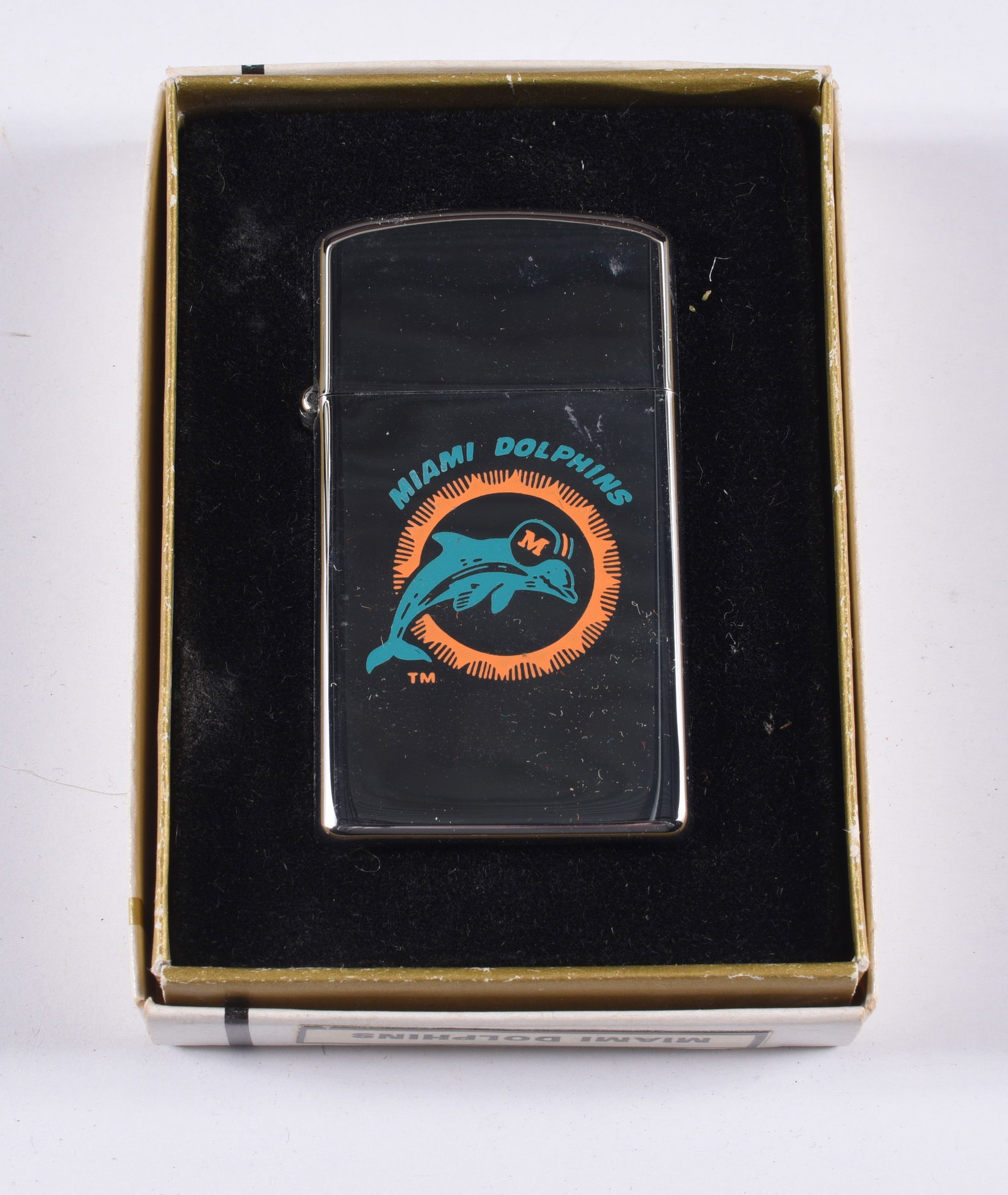 MIAMI DOLPHINS NEW OLD STOCK ZIPPO LIGHTER: all items are sold as is. We will combine shipping on multiple lots. If you see it in the picture that’s what your buying. Look at the pictures good no refunds all sales are final.