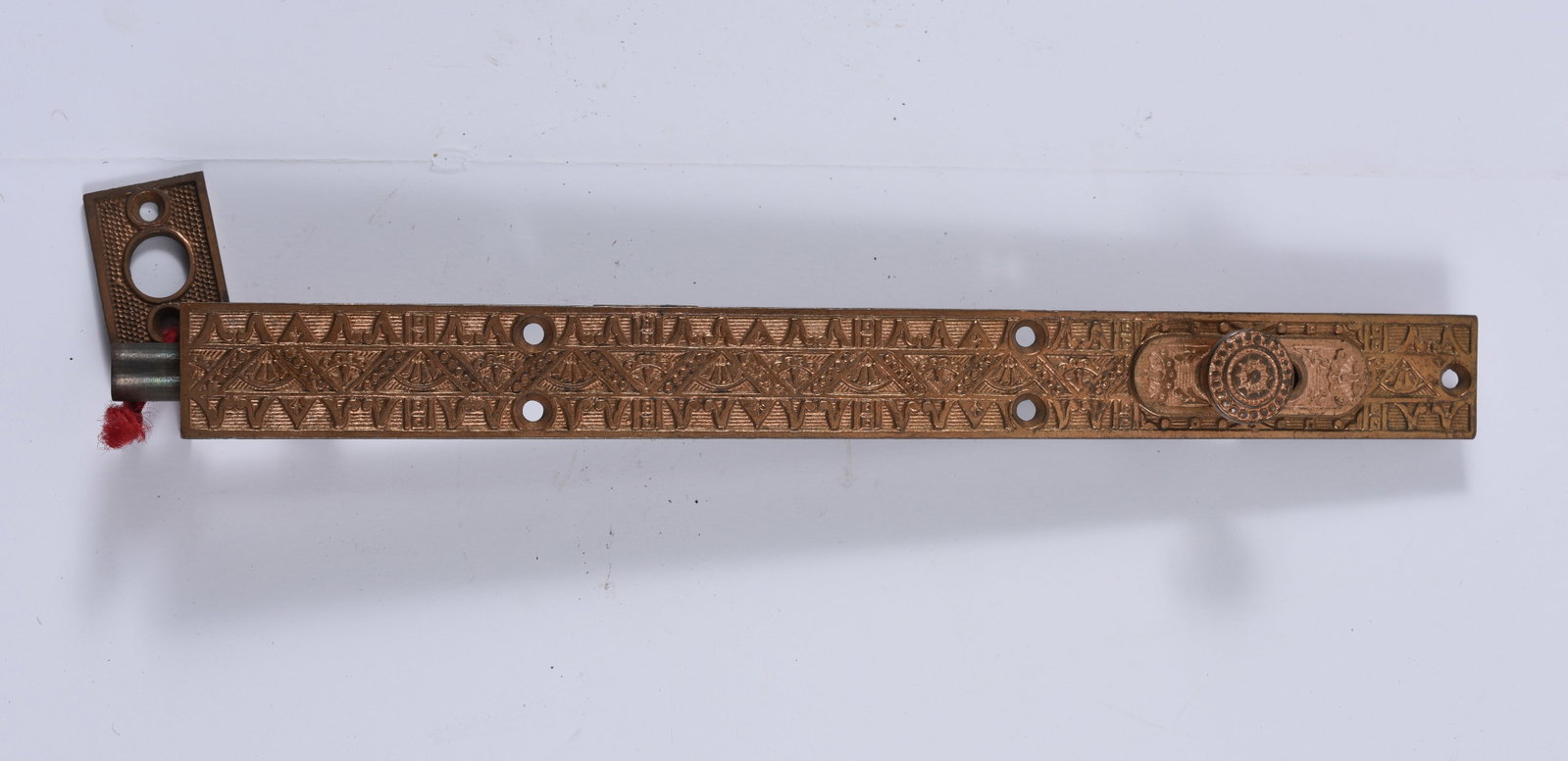 antique hardware door knob, pulls, accents: all items are sold as is. We will combine shipping on multiple lots. If you see it in the picture that’s what your buying. Look at the pictures good no refunds all sales are final.