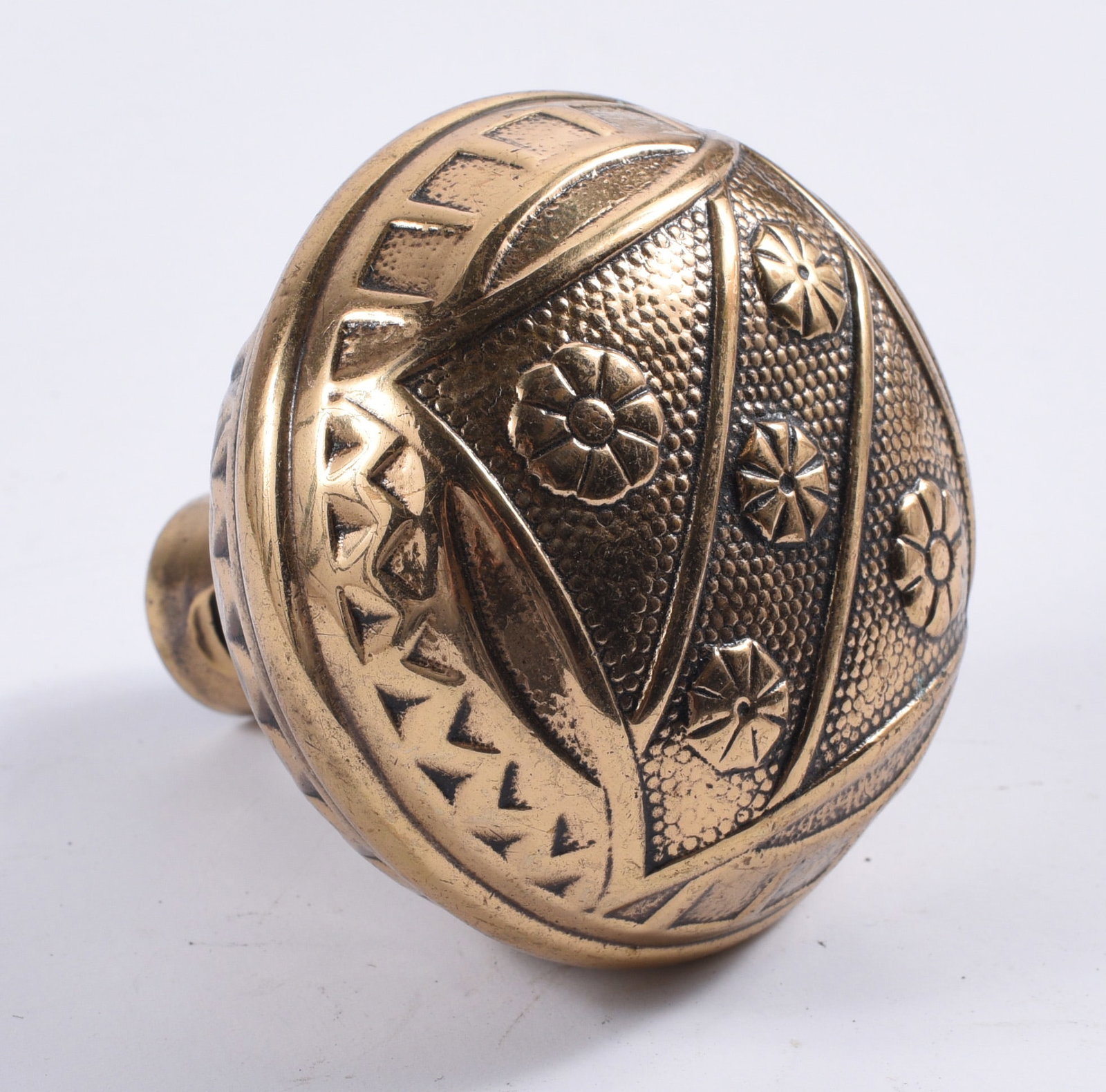 antique hardware door knob, pulls, accents: all items are sold as is. We will combine shipping on multiple lots. If you see it in the picture that’s what your buying. Look at the pictures good no refunds all sales are final.