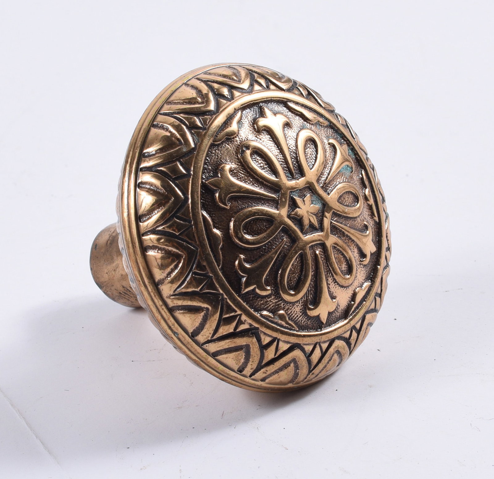 antique hardware door knob, pulls, accents: all items are sold as is. We will combine shipping on multiple lots. If you see it in the picture that’s what your buying. Look at the pictures good no refunds all sales are final.