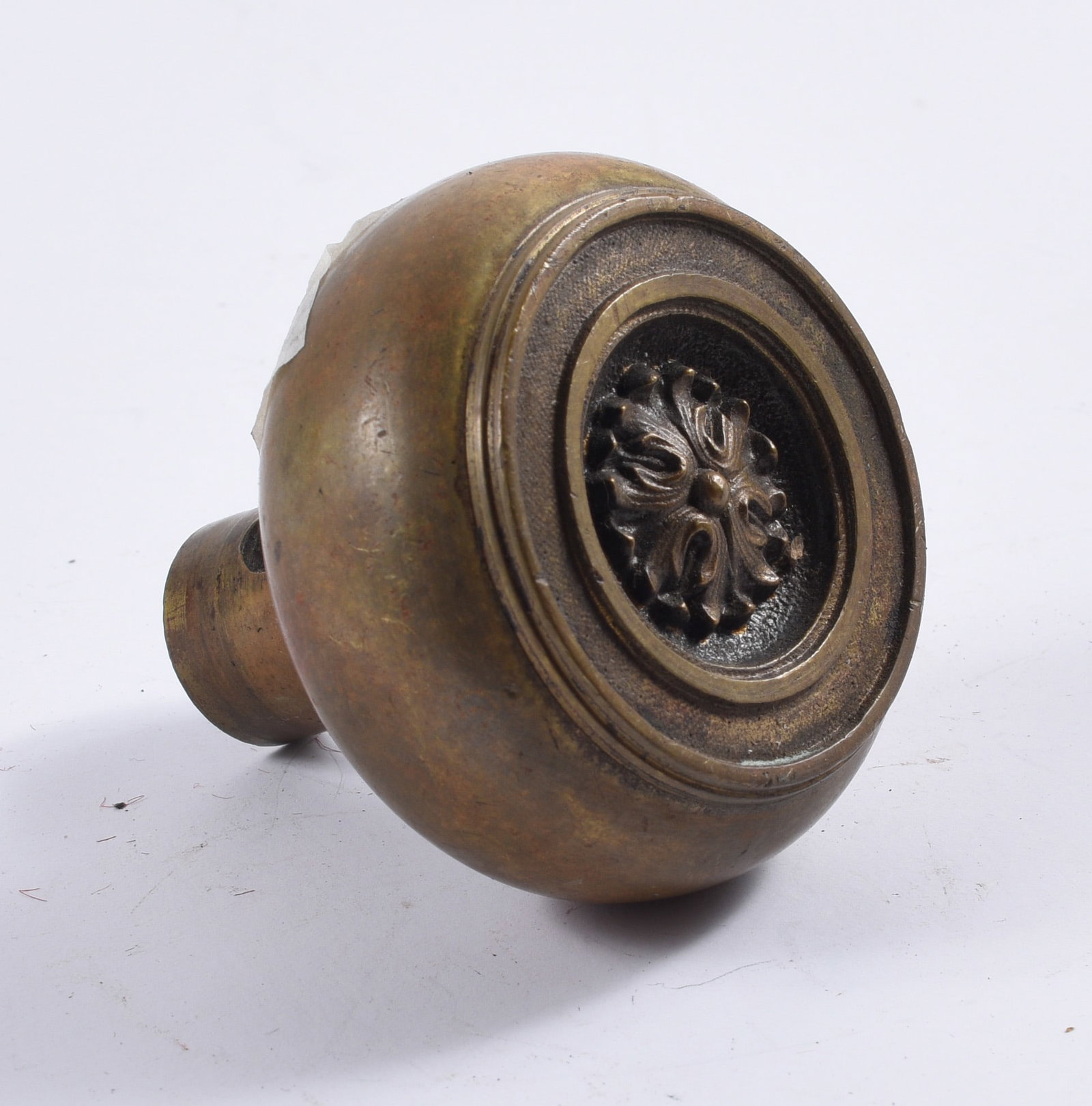 antique hardware door knob, pulls, accents: all items are sold as is. We will combine shipping on multiple lots. If you see it in the picture that’s what your buying. Look at the pictures good no refunds all sales are final.