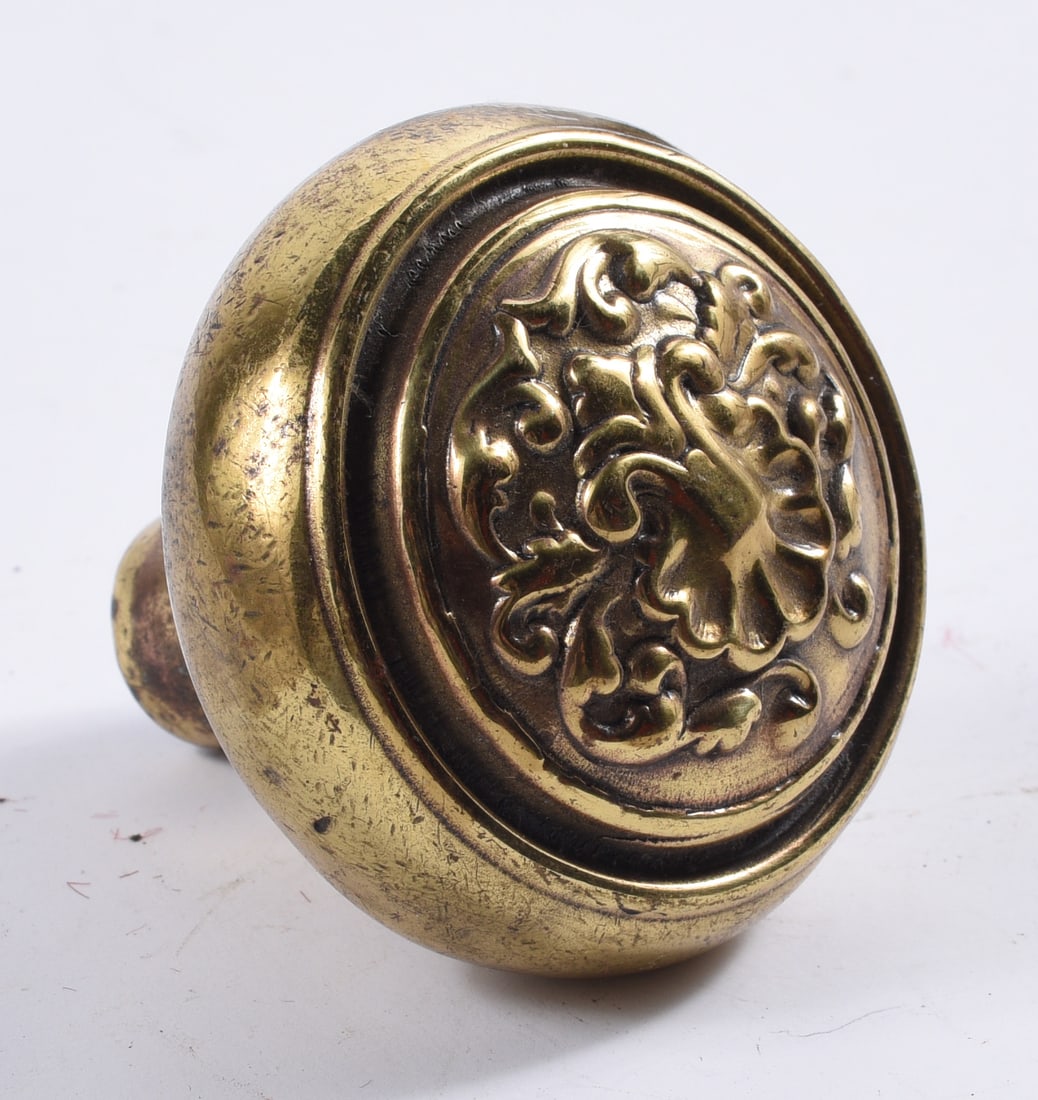 antique hardware door knob, pulls, accents: all items are sold as is. We will combine shipping on multiple lots. If you see it in the picture that’s what your buying. Look at the pictures good no refunds all sales are final.