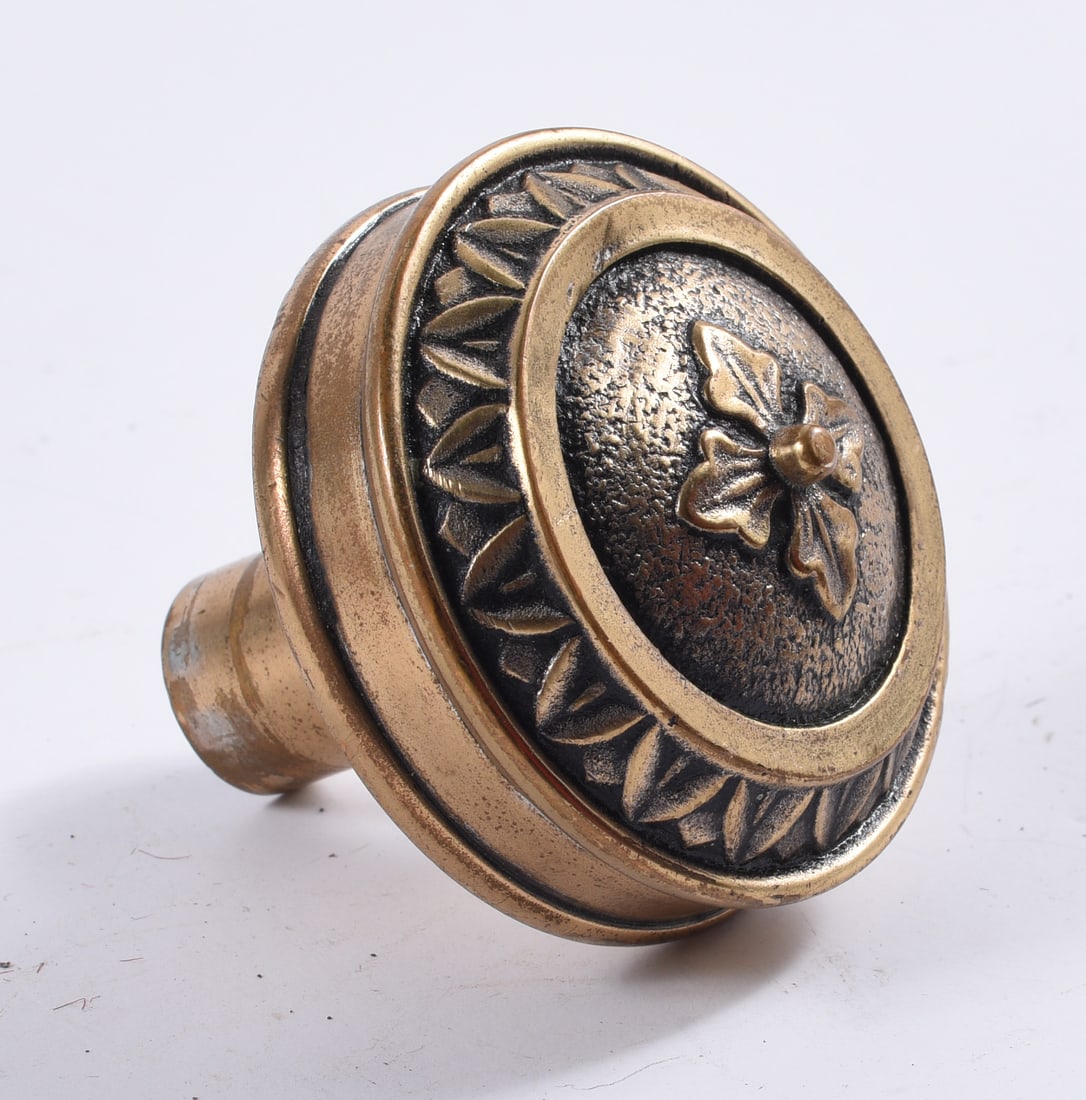 antique hardware door knob, pulls, accents: all items are sold as is. We will combine shipping on multiple lots. If you see it in the picture that’s what your buying. Look at the pictures good no refunds all sales are final.