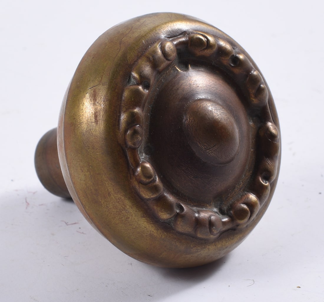 antique hardware door knob, pulls, accents: all items are sold as is. We will combine shipping on multiple lots. If you see it in the picture that’s what your buying. Look at the pictures good no refunds all sales are final.