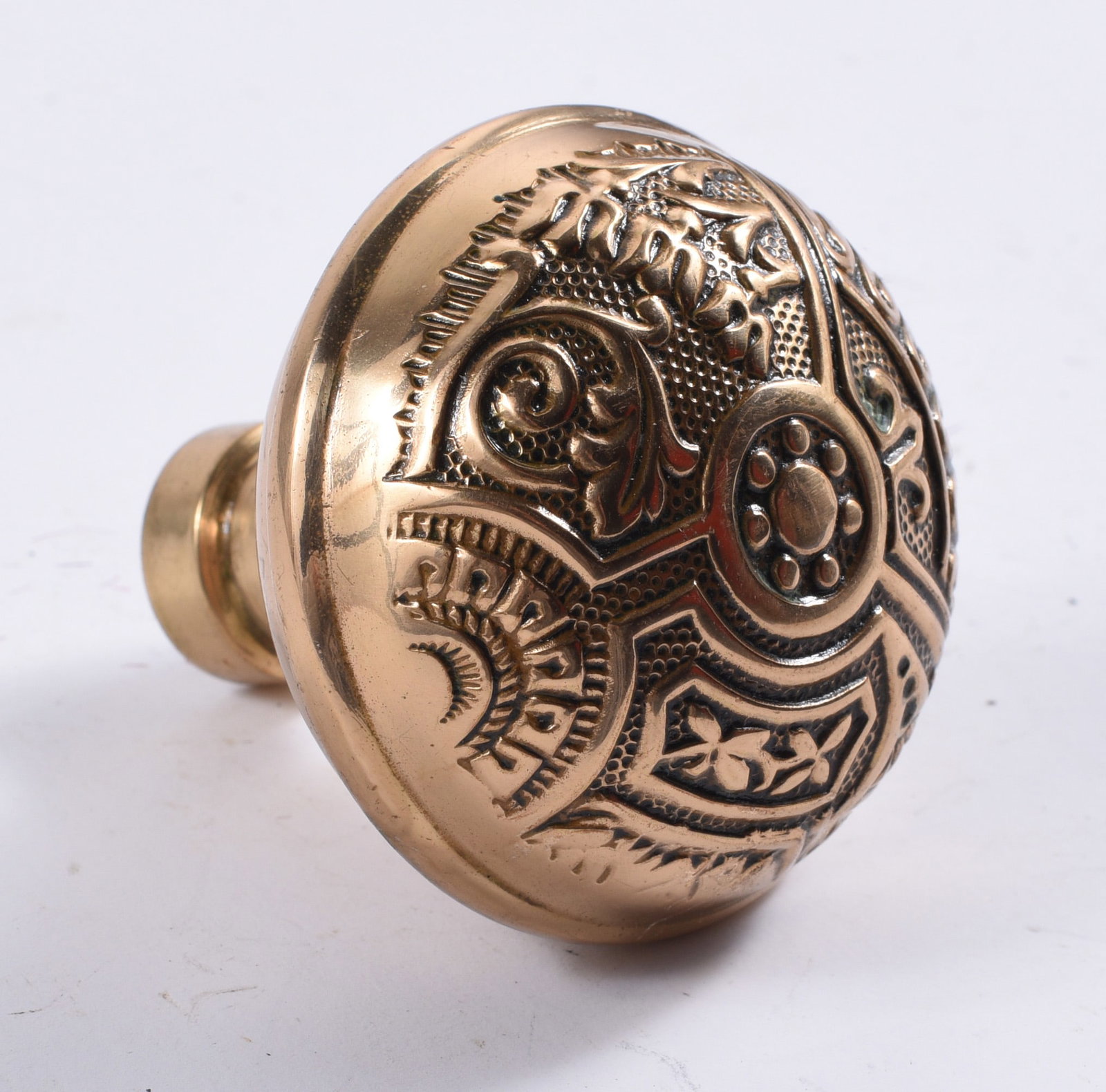 antique hardware door knob, pulls, accents: all items are sold as is. We will combine shipping on multiple lots. If you see it in the picture that’s what your buying. Look at the pictures good no refunds all sales are final.