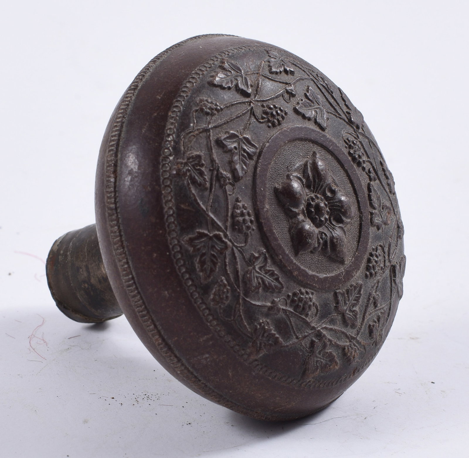 antique hardware door knob, pulls, accents: all items are sold as is. We will combine shipping on multiple lots. If you see it in the picture that’s what your buying. Look at the pictures good no refunds all sales are final.