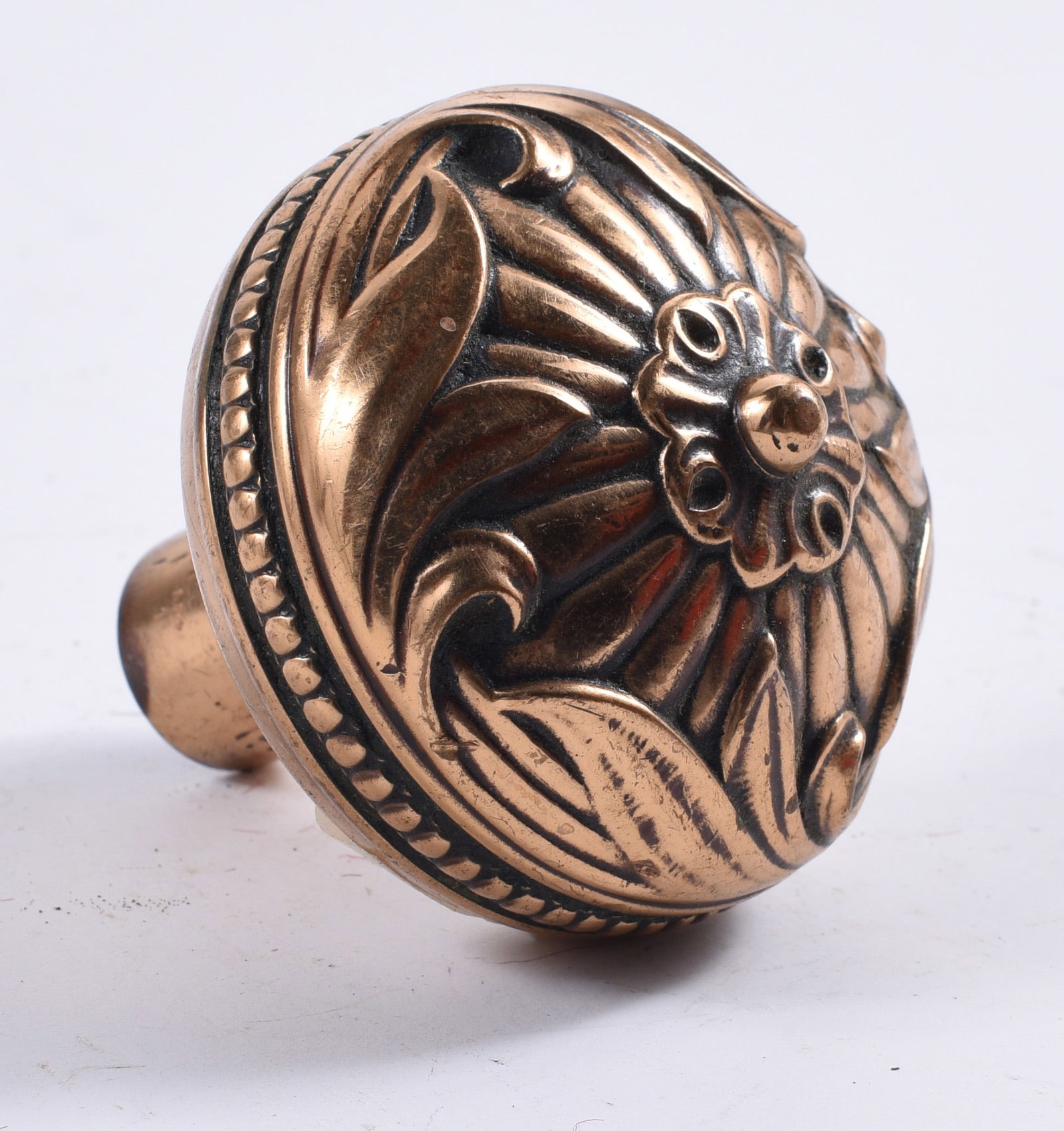 antique hardware door knob, pulls, accents: all items are sold as is. We will combine shipping on multiple lots. If you see it in the picture that’s what your buying. Look at the pictures good no refunds all sales are final.