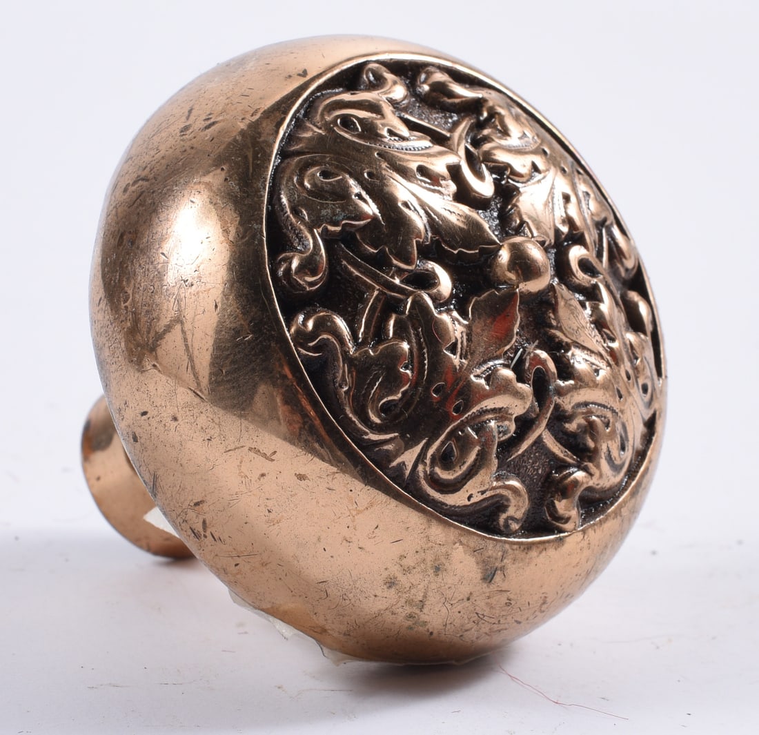 antique hardware door knob, pulls, accents: all items are sold as is. We will combine shipping on multiple lots. If you see it in the picture that’s what your buying. Look at the pictures good no refunds all sales are final.