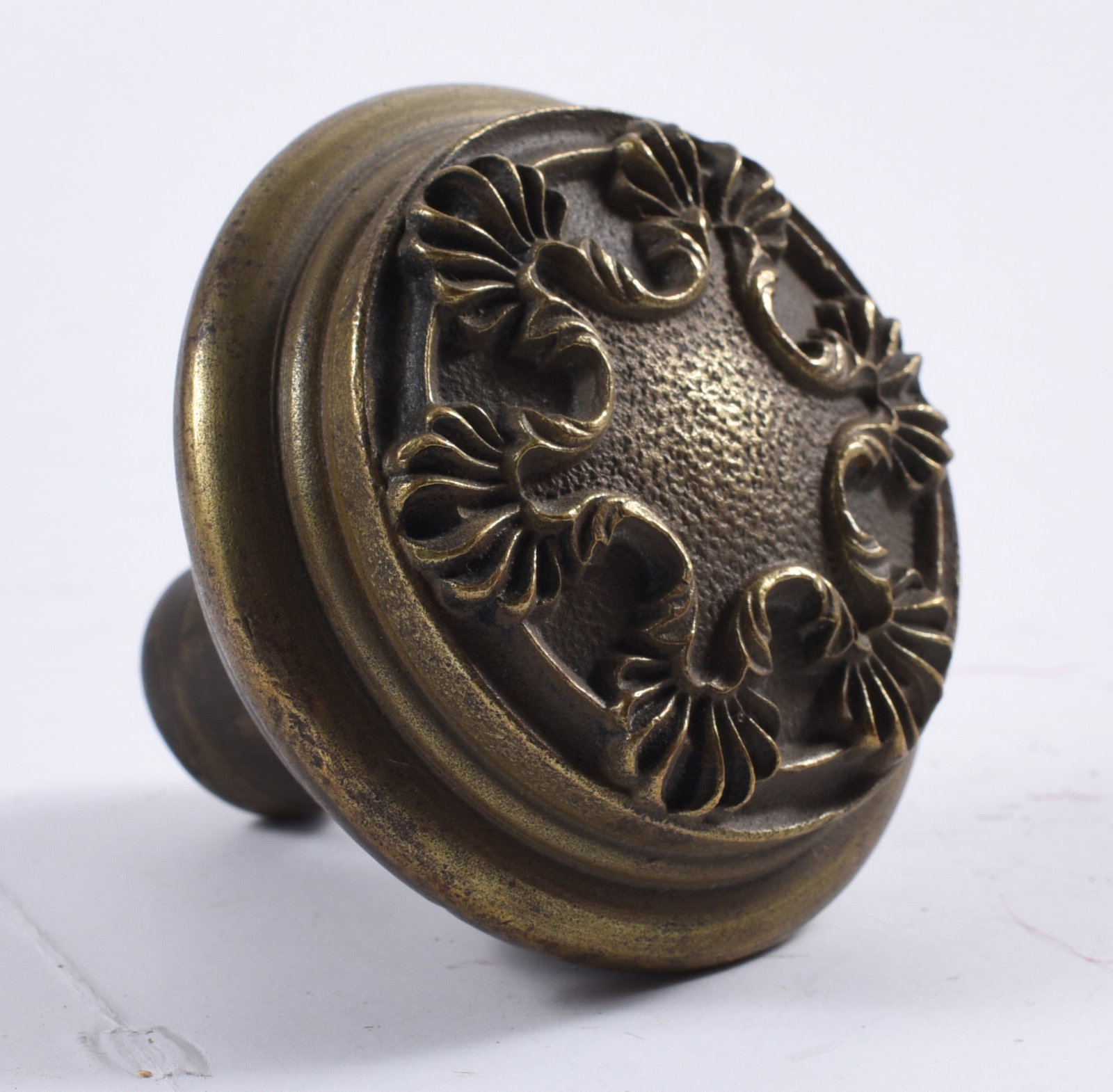 antique hardware door knob, pulls, accents: all items are sold as is. We will combine shipping on multiple lots. If you see it in the picture that’s what your buying. Look at the pictures good no refunds all sales are final.