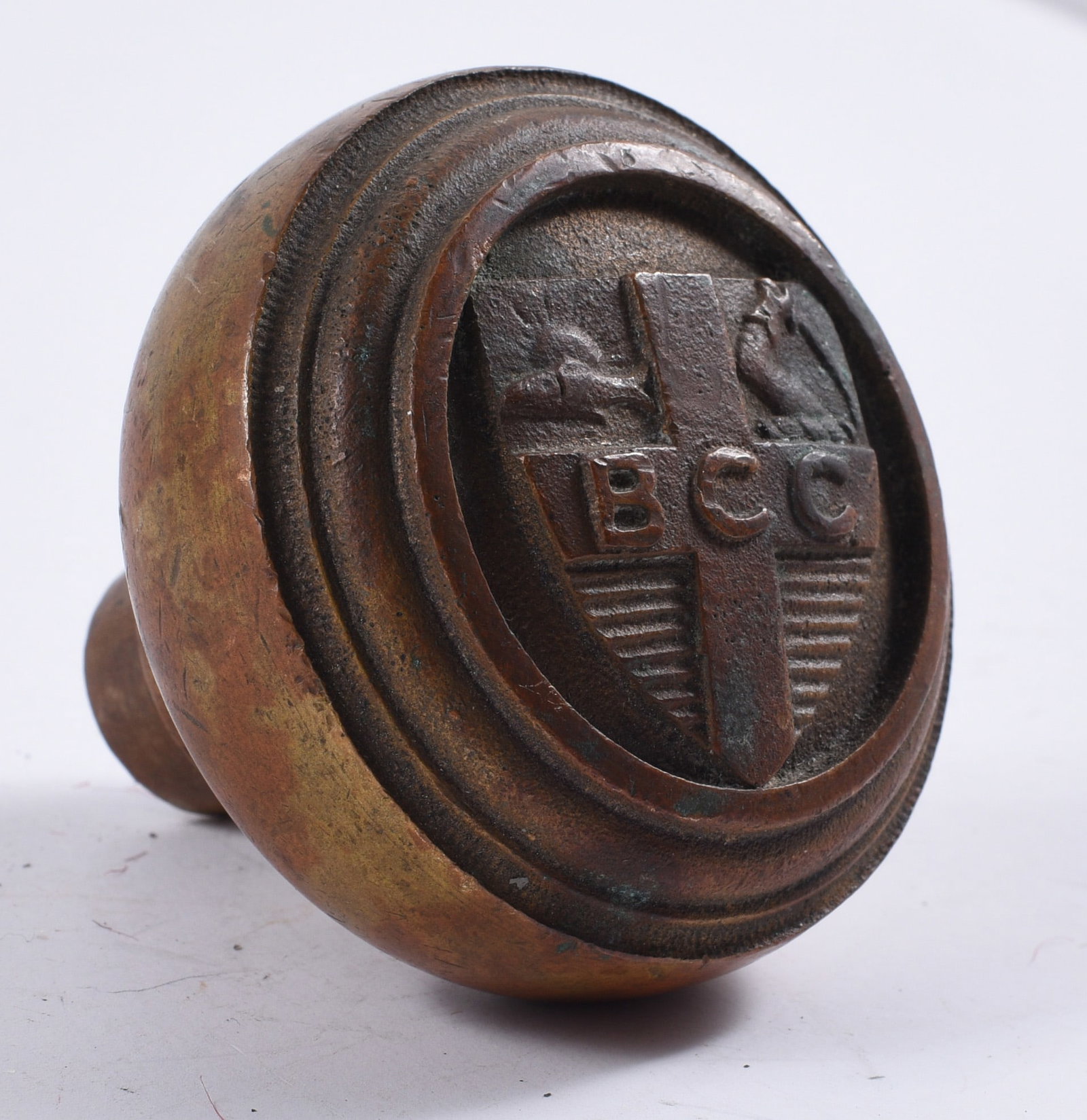 antique hardware door knob, pulls, accents: all items are sold as is. We will combine shipping on multiple lots. If you see it in the picture that’s what your buying. Look at the pictures good no refunds all sales are final.