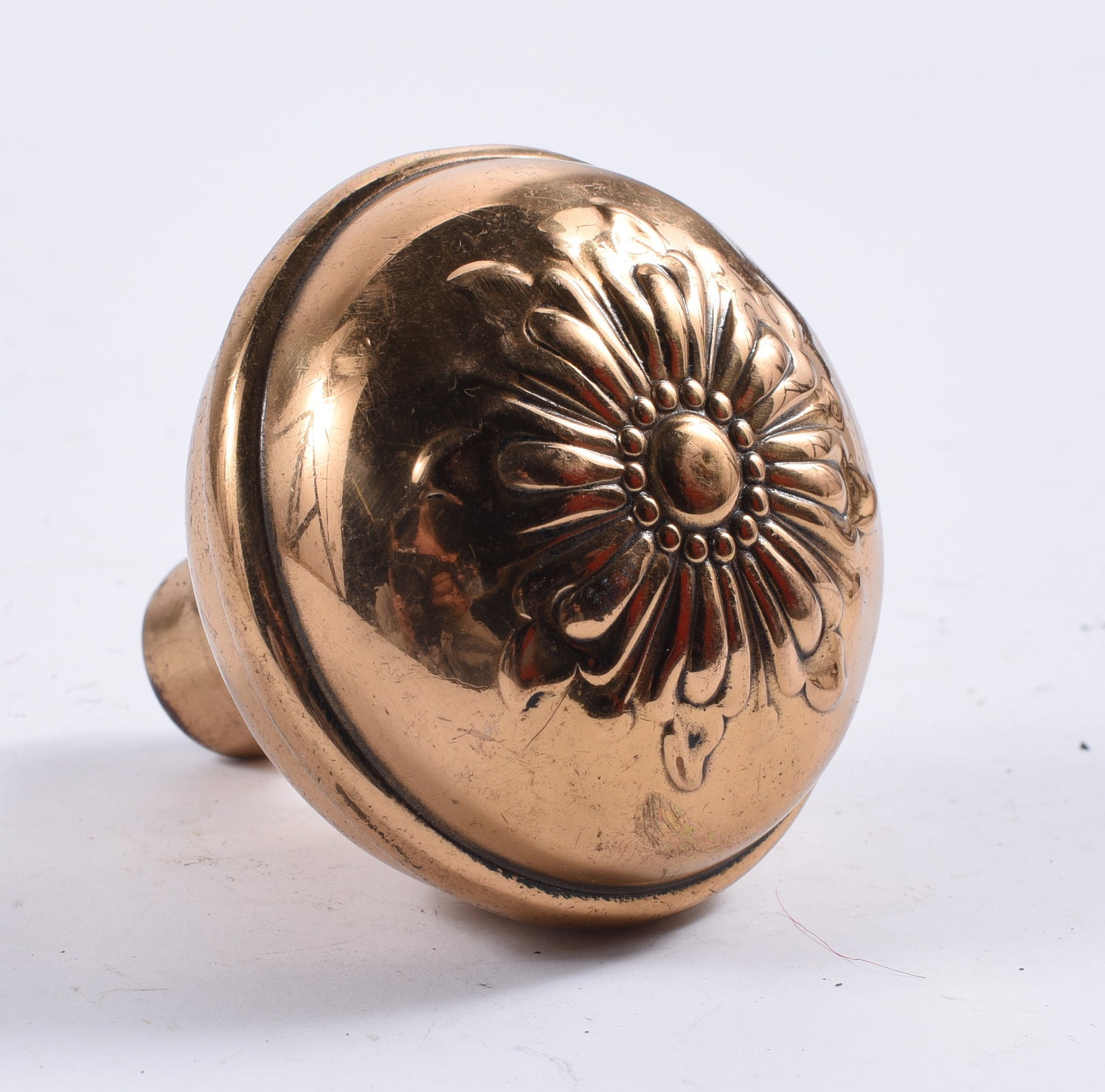 antique hardware door knob, pulls, accents: all items are sold as is. We will combine shipping on multiple lots. If you see it in the picture that’s what your buying. Look at the pictures good no refunds all sales are final.