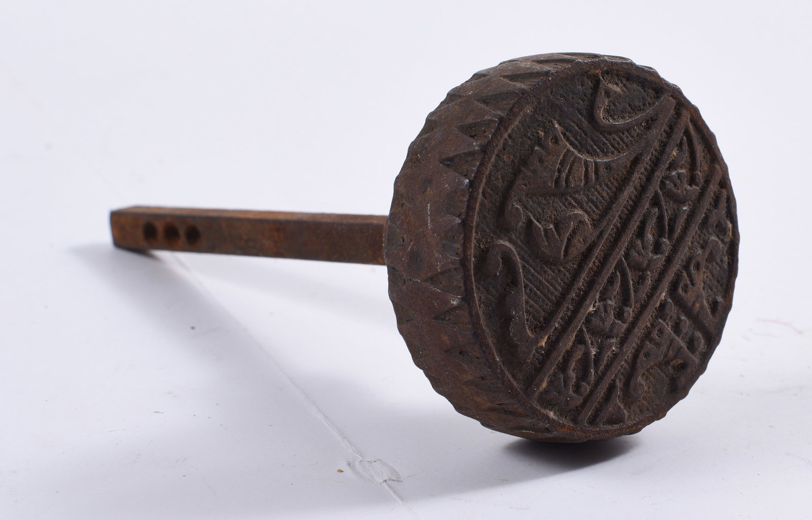 antique hardware door knob, pulls, accents: all items are sold as is. We will combine shipping on multiple lots. If you see it in the picture that’s what your buying. Look at the pictures good no refunds all sales are final.