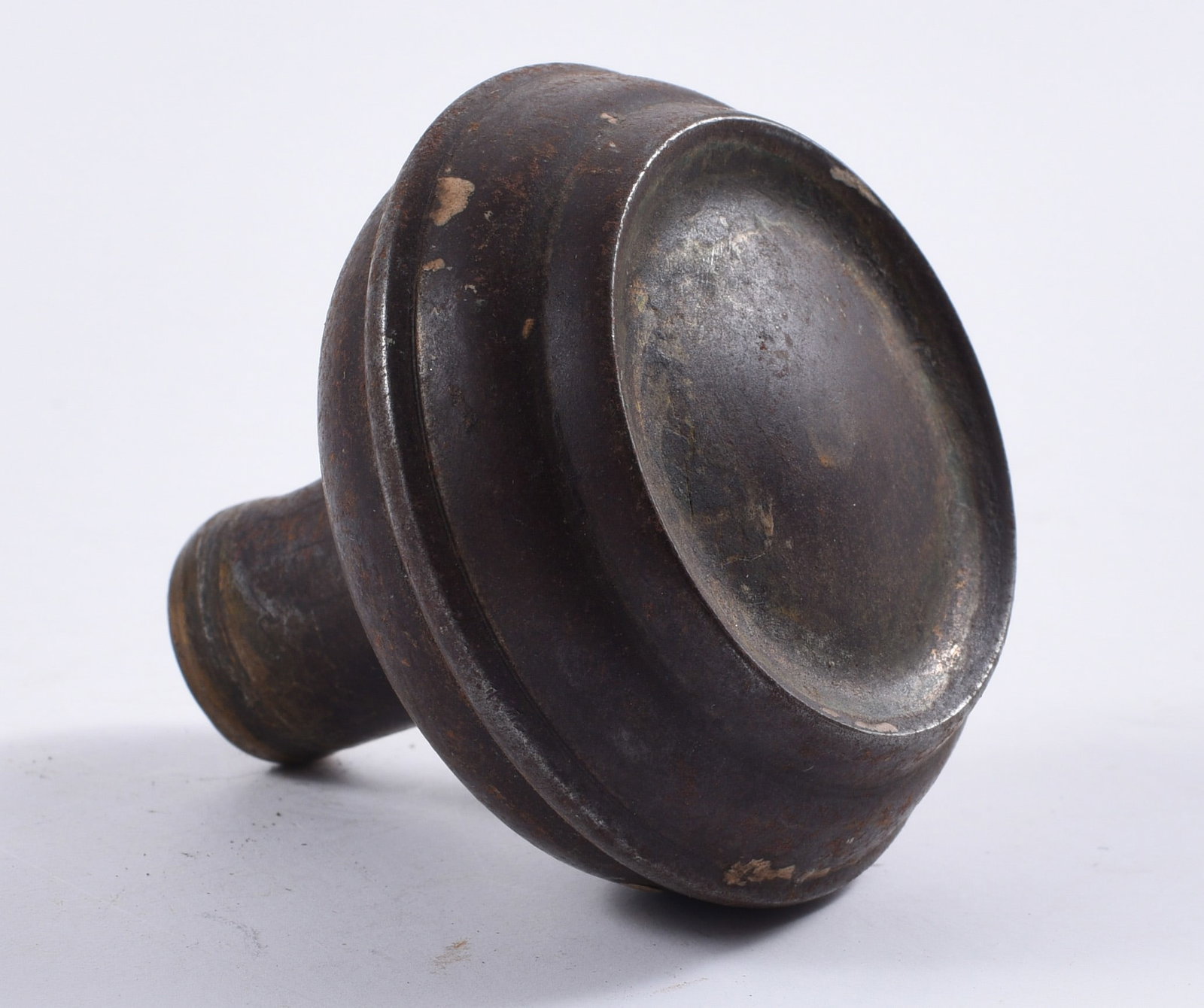 antique hardware door knob, pulls, accents: all items are sold as is. We will combine shipping on multiple lots. If you see it in the picture that’s what your buying. Look at the pictures good no refunds all sales are final.