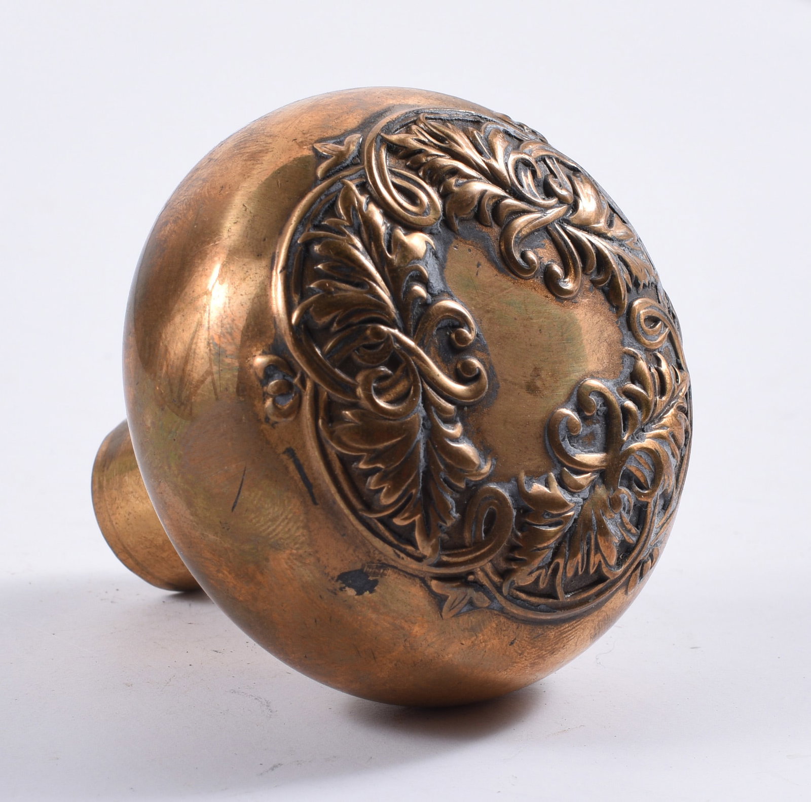 antique hardware door knob, pulls, accents: all items are sold as is. We will combine shipping on multiple lots. If you see it in the picture that’s what your buying. Look at the pictures good no refunds all sales are final.