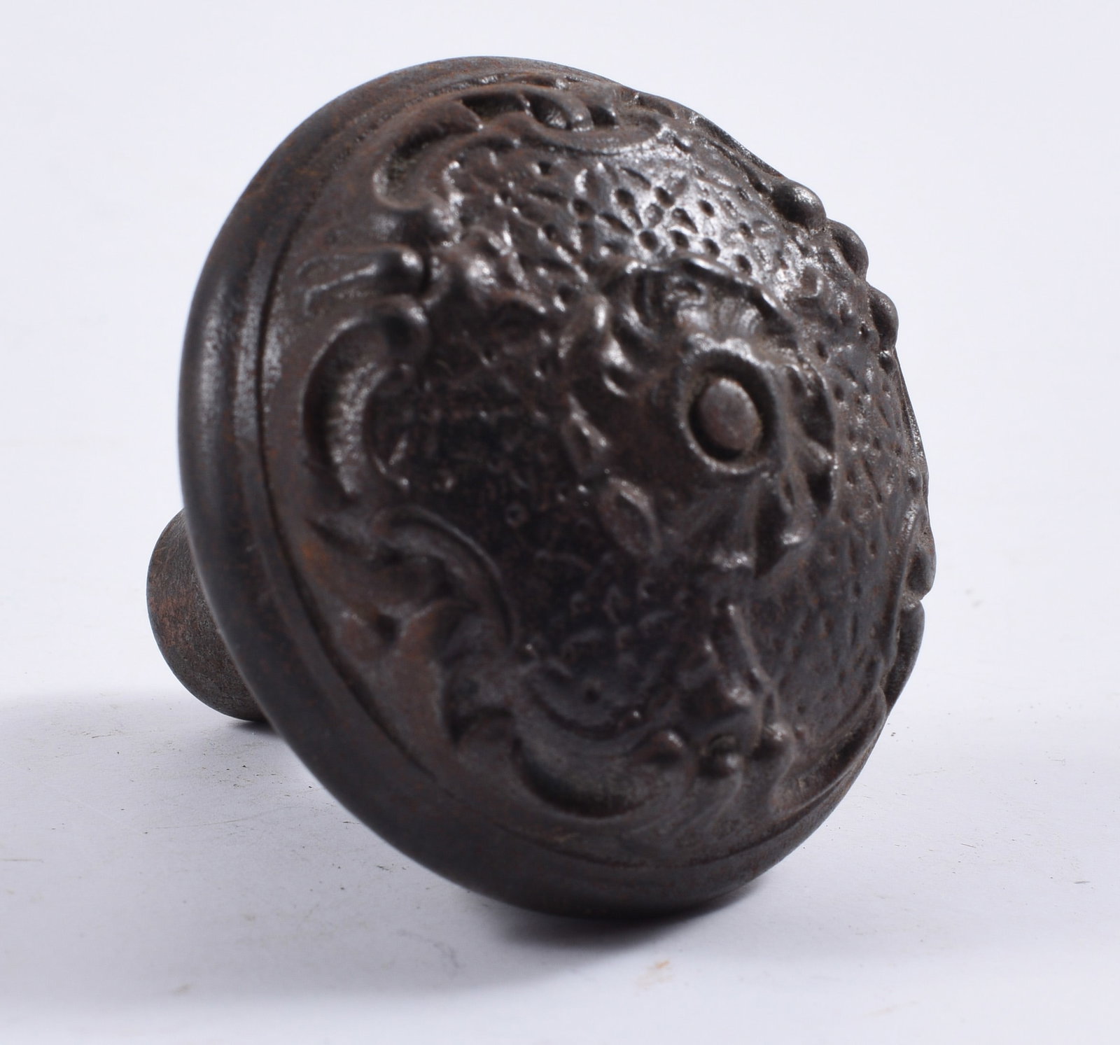 antique hardware door knob, pulls, accents: all items are sold as is. We will combine shipping on multiple lots. If you see it in the picture that’s what your buying. Look at the pictures good no refunds all sales are final.