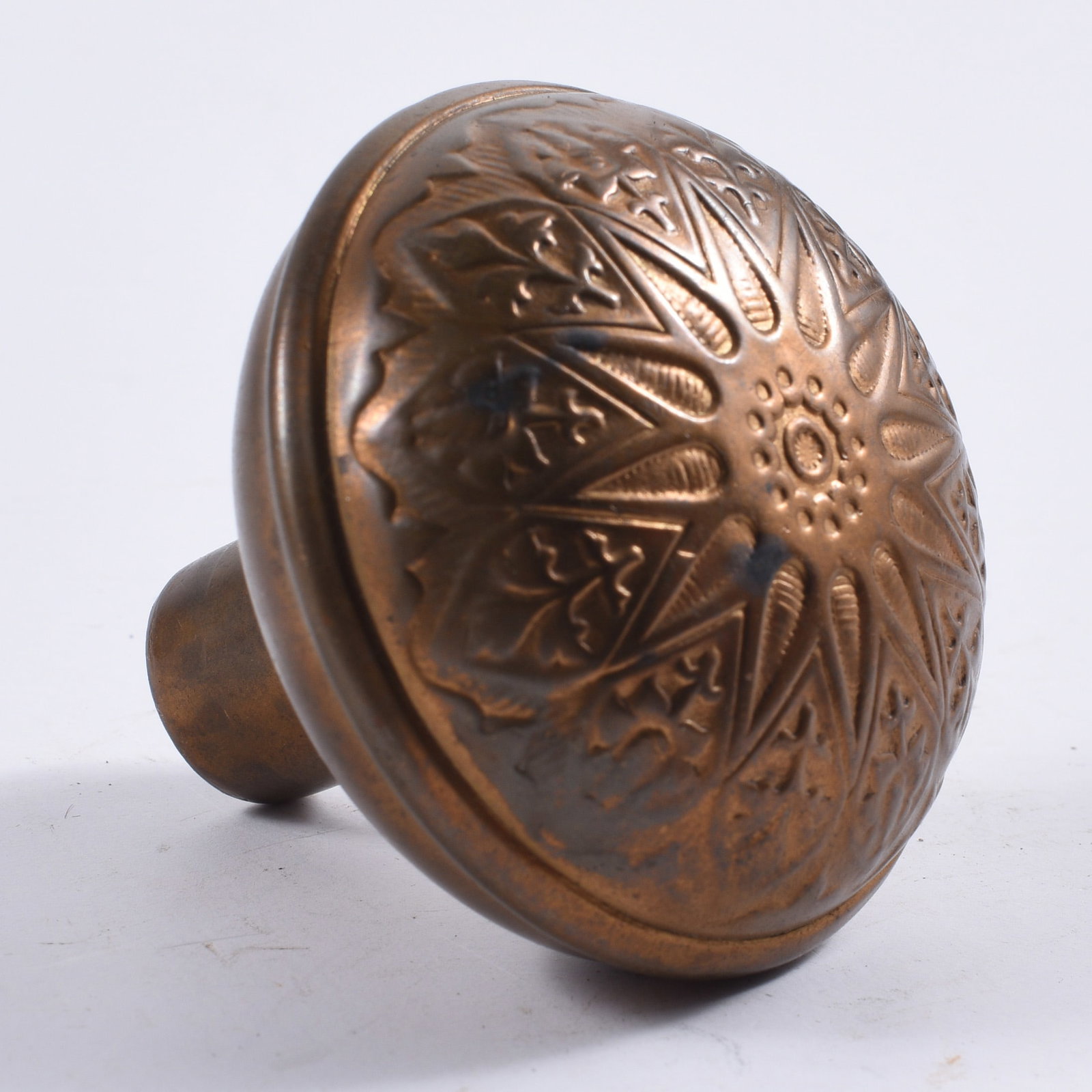 antique hardware door knob, pulls, accents: all items are sold as is. We will combine shipping on multiple lots. If you see it in the picture that’s what your buying. Look at the pictures good no refunds all sales are final.