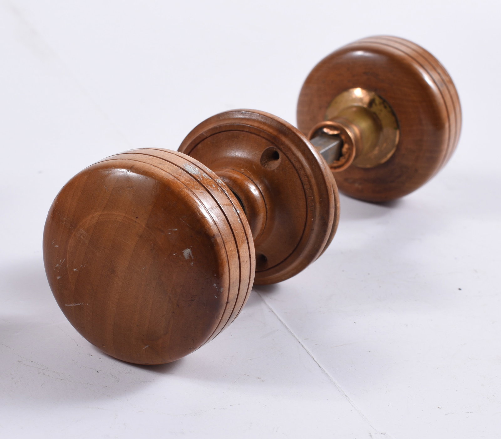 antique hardware door knob, pulls, accents: all items are sold as is. We will combine shipping on multiple lots. If you see it in the picture that’s what your buying. Look at the pictures good no refunds all sales are final.