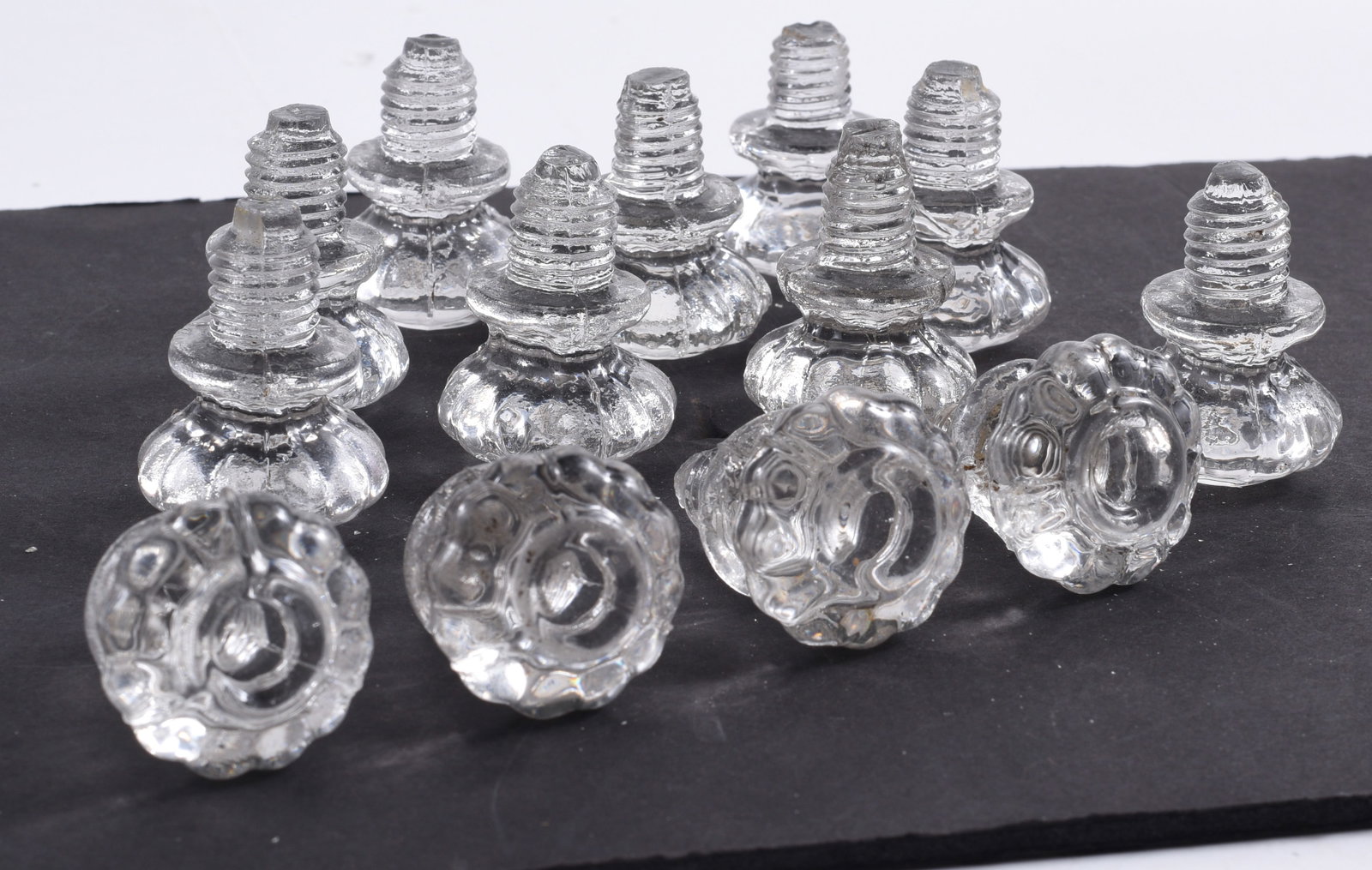 antique hardware door knob, pulls, accents: all items are sold as is. We will combine shipping on multiple lots. If you see it in the picture that’s what your buying. Look at the pictures good no refunds all sales are final.