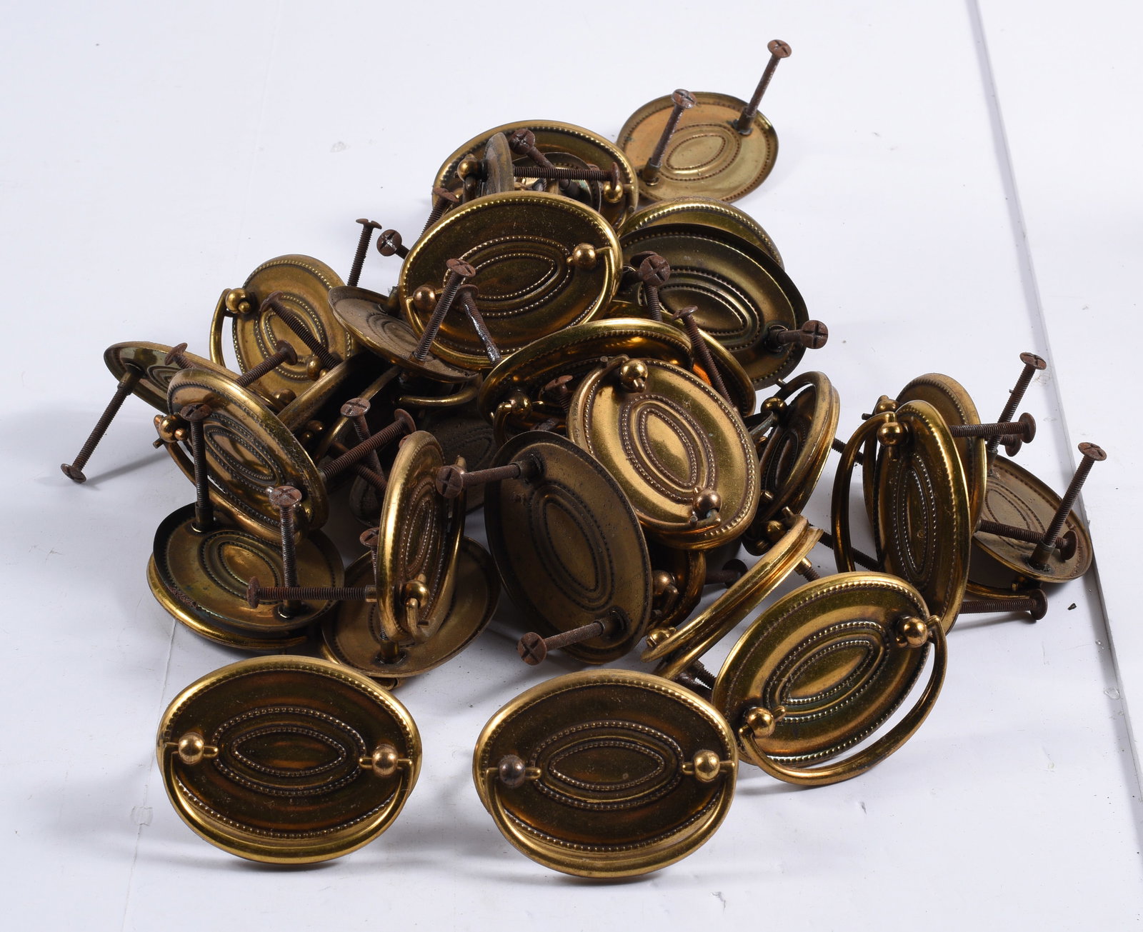antique hardware door knob, pulls, accents: all items are sold as is. We will combine shipping on multiple lots. If you see it in the picture that’s what your buying. Look at the pictures good no refunds all sales are final.
