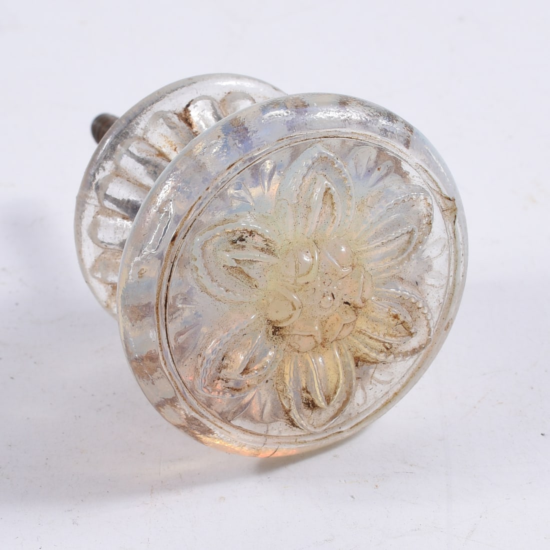 antique hardware door knob, pulls, accents: all items are sold as is. We will combine shipping on multiple lots. If you see it in the picture that’s what your buying. Look at the pictures good no refunds all sales are final.