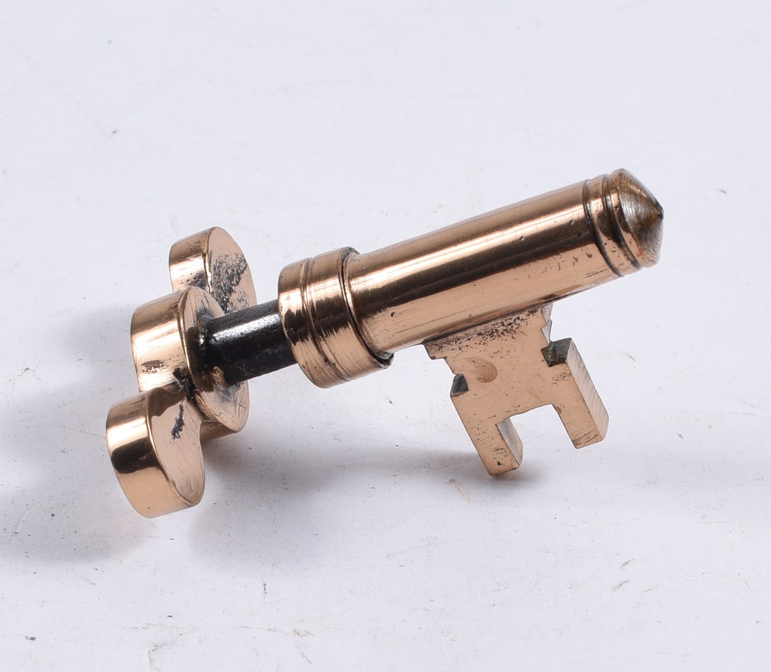 antique hardware door knob, pulls, accents: all items are sold as is. We will combine shipping on multiple lots. If you see it in the picture that’s what your buying. Look at the pictures good no refunds all sales are final.