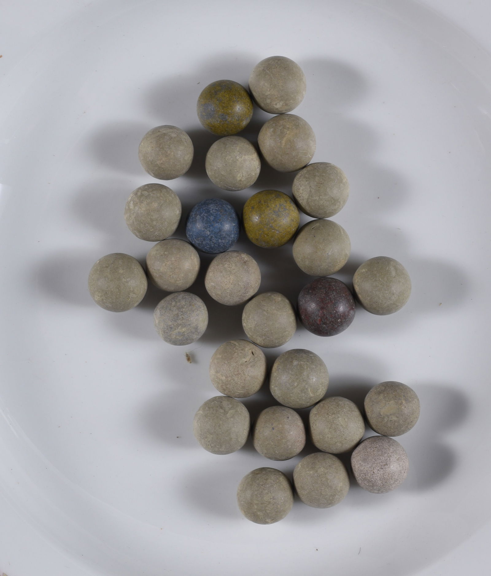 Antique Marbles, Marble Collection: all items are sold as is. We will combine shipping on multiple lots. If you see it in the picture that’s what your buying. Look at the pictures good no refunds all sales are final.