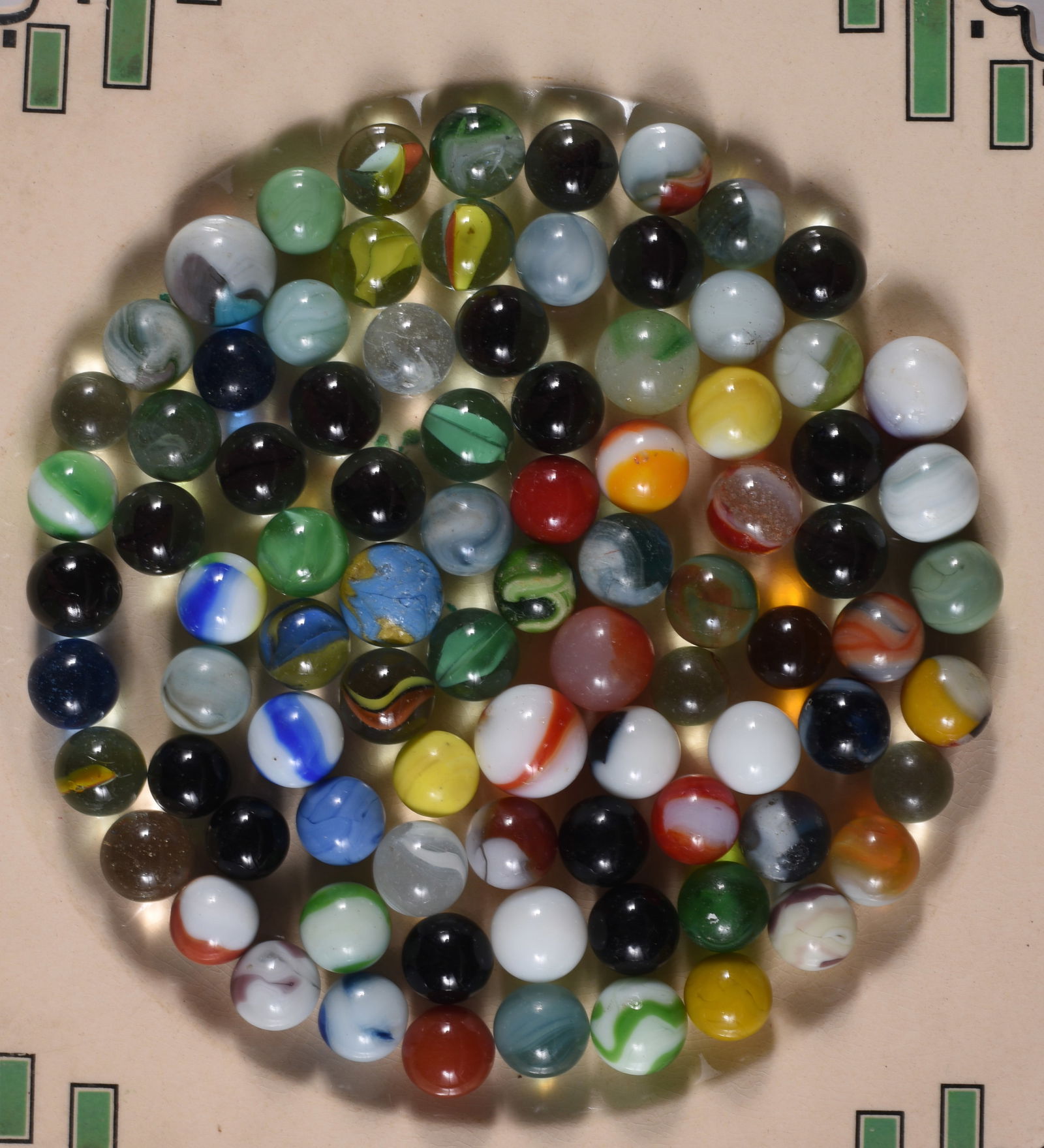 Antique Marbles, Marble Collection: all items are sold as is. We will combine shipping on multiple lots. If you see it in the picture that’s what your buying. Look at the pictures good no refunds all sales are final.