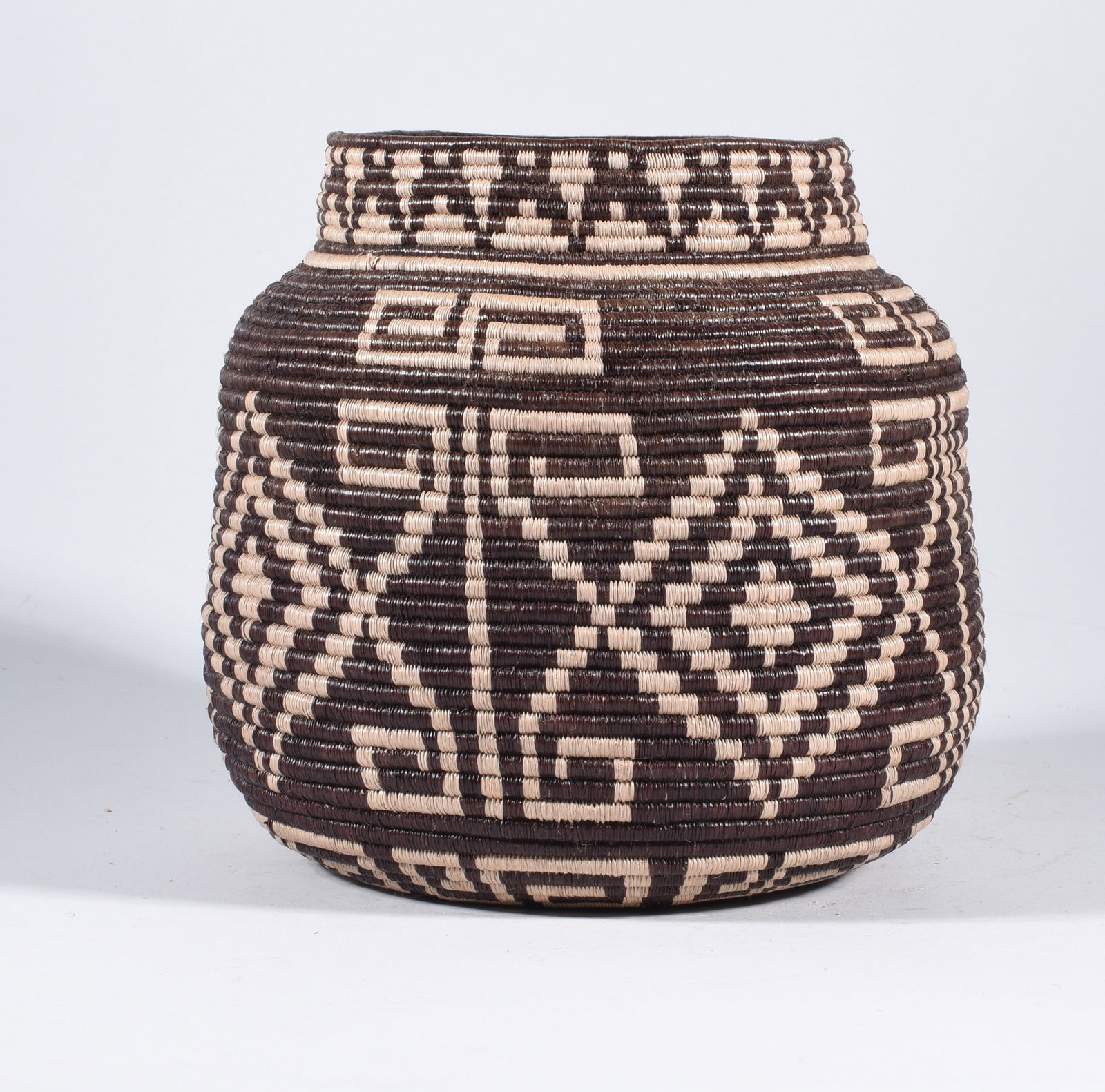 Wounaan Indian Hand Woven Basket (1 of 3)
