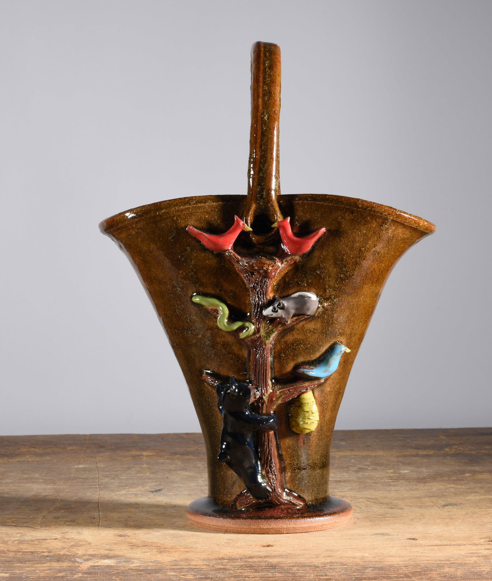 Marvin Bailey Decorated Bear Basket (1 of 5)