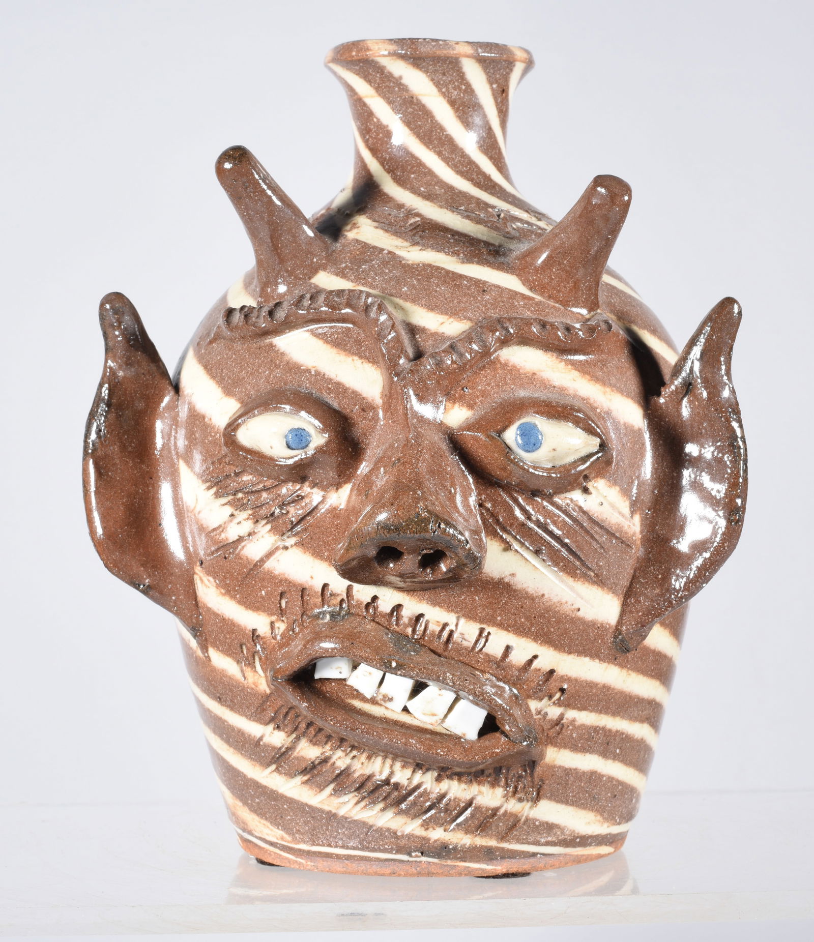 Charles Lisk Swirl Devil Face Jug (1 of 4)
