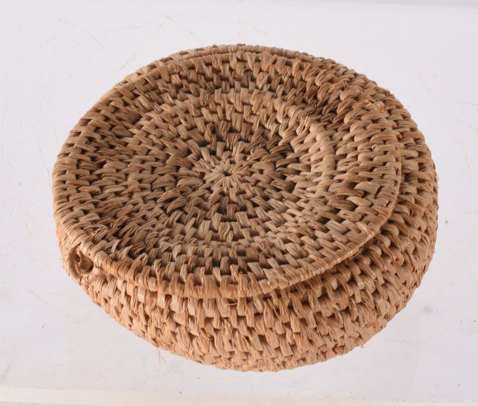 Native American Lidded Basket (1 of 3)