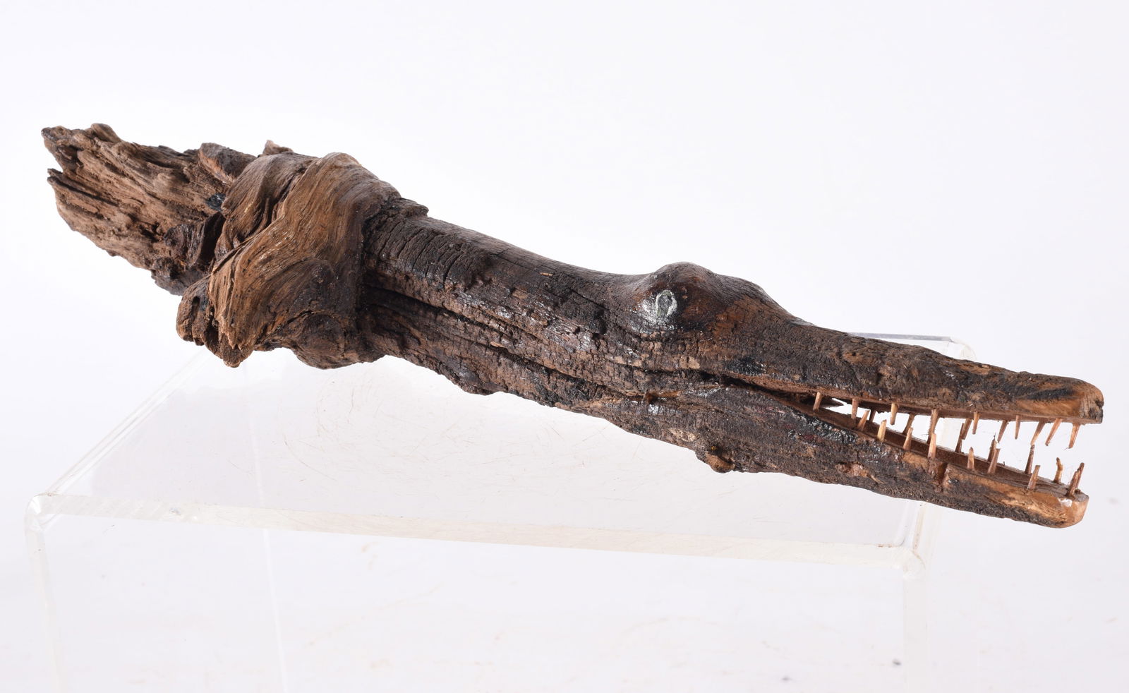 Folk Art Twig Alligator (1 of 4)