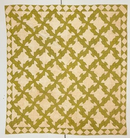 Early 20th Century American Textile Hand Made Quilt