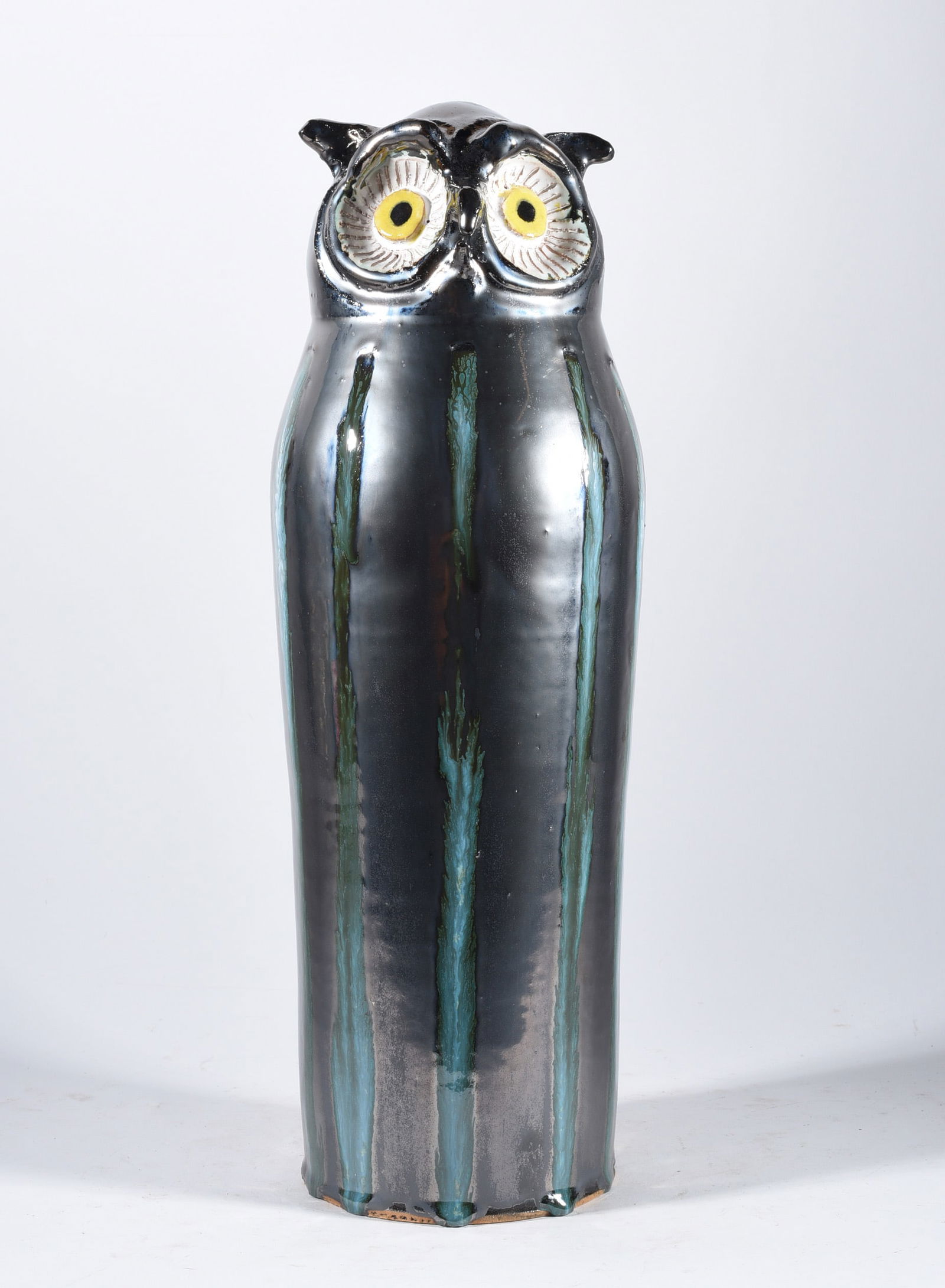 Marvin Bailey Pottery Owl (1 of 5)