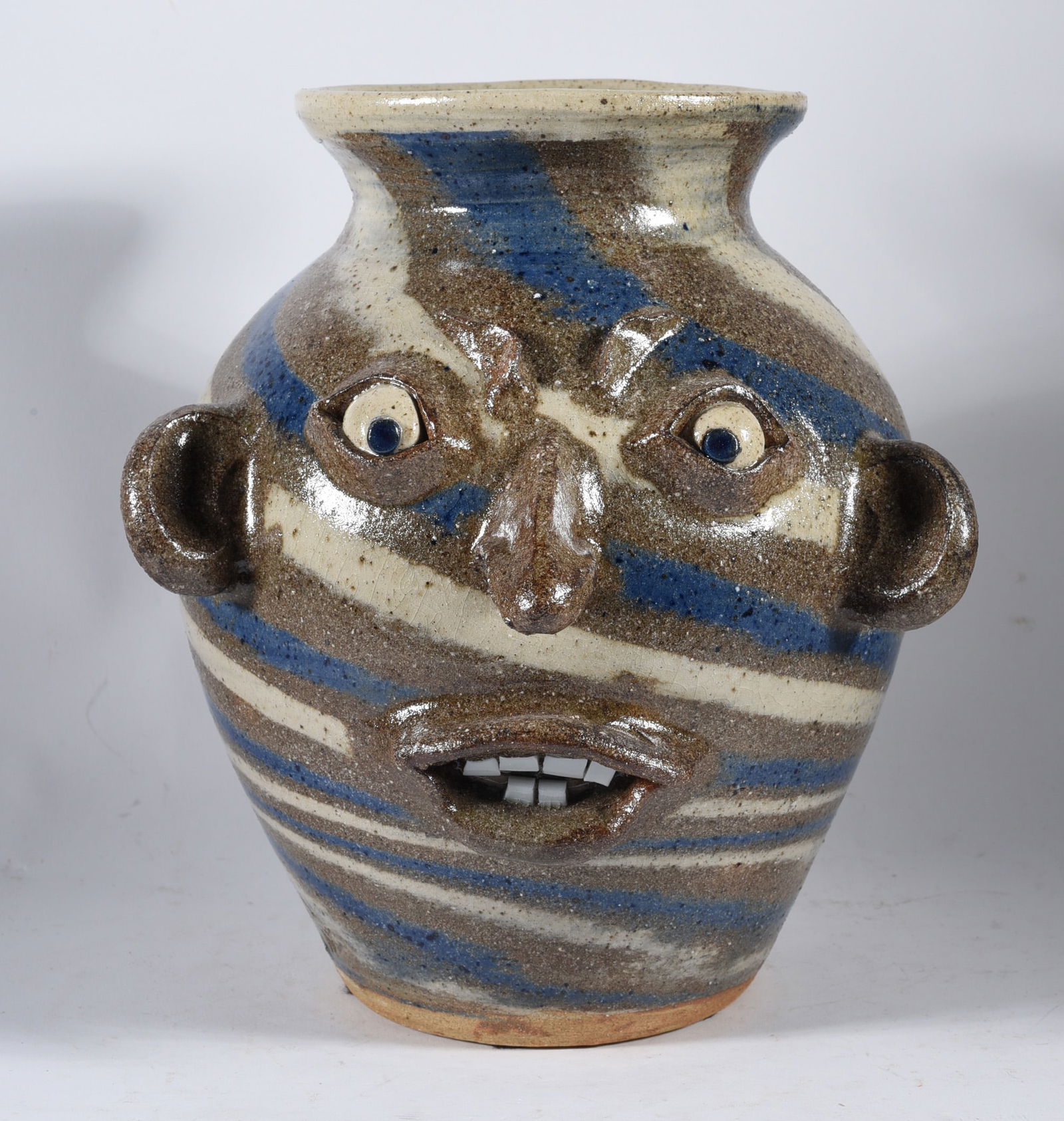 Gary Mitchel Swirl Face Vase (1 of 5)