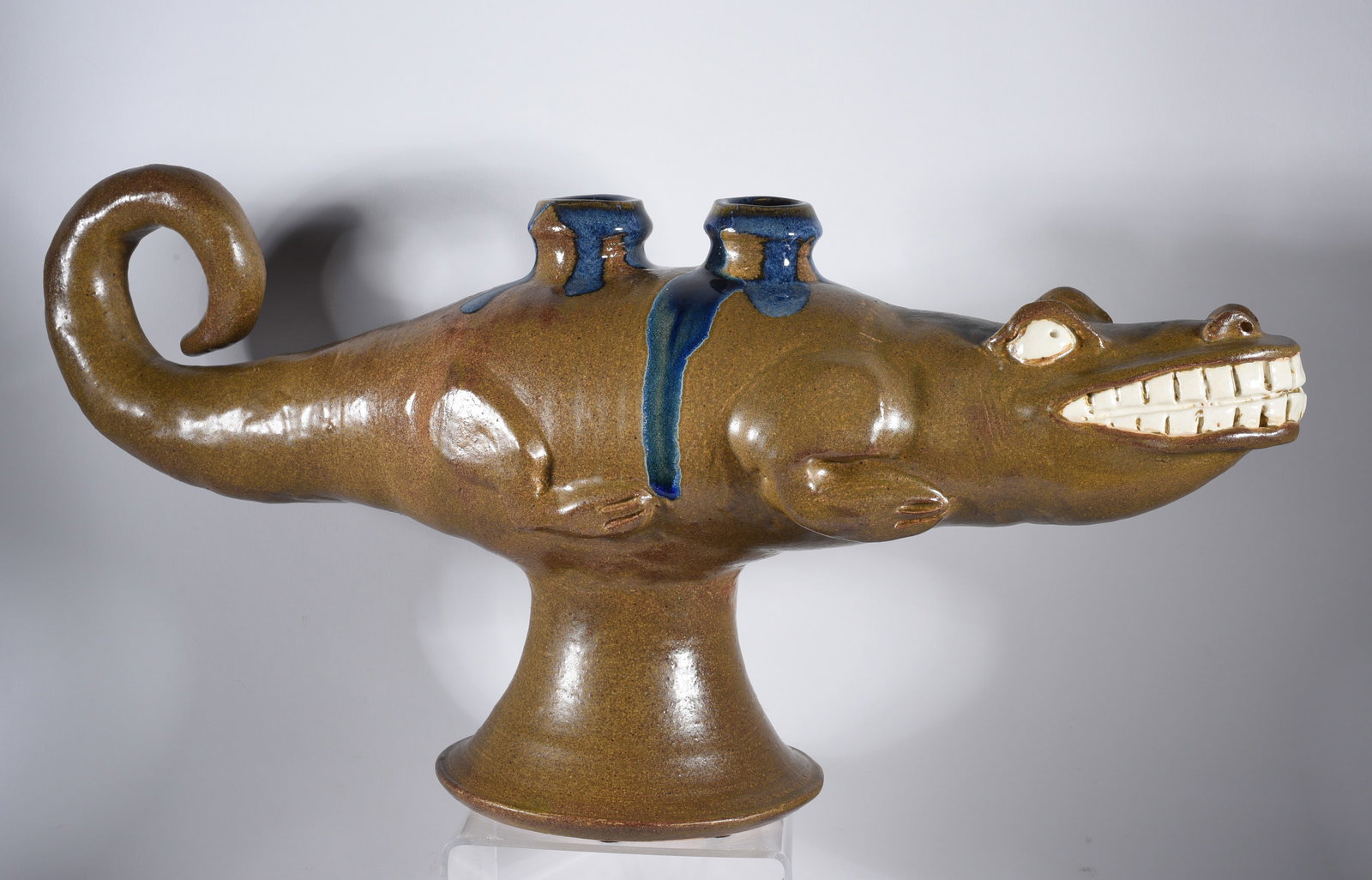 Randy Tobias Pottery Aligator: 19" x 10" pottery aligator by Randy Tobias, signed on bottom.