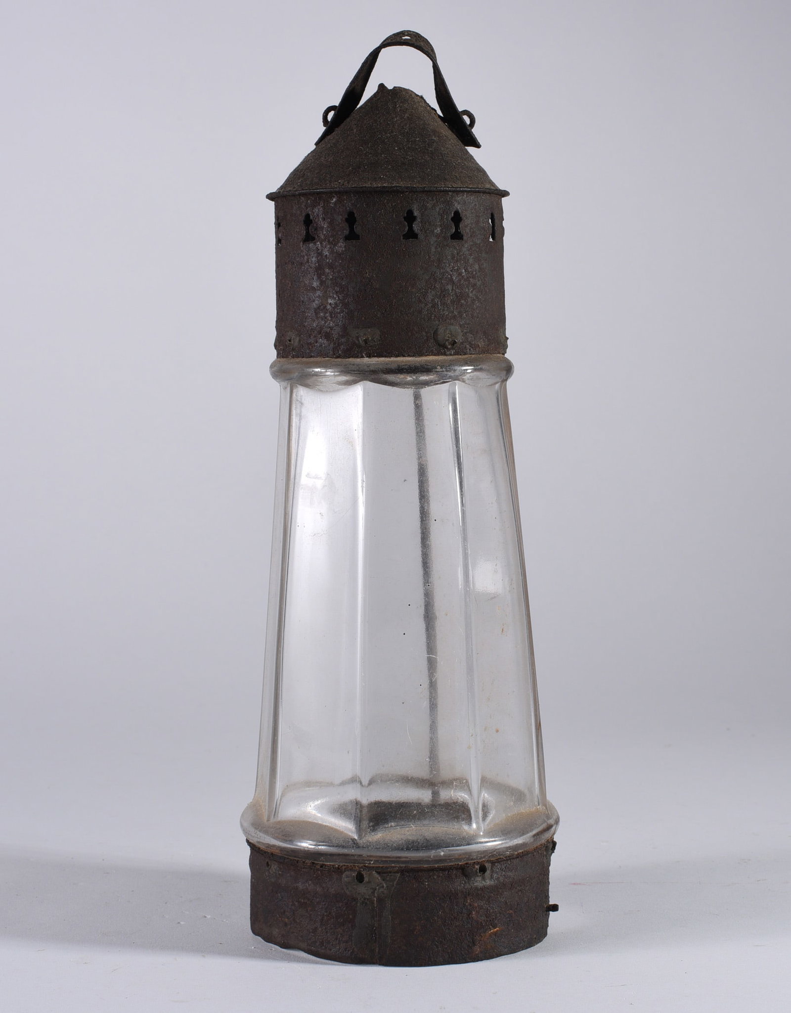 20th Century American Whale Oil Lantern: 12" from the collection of Quincy Scarborough.