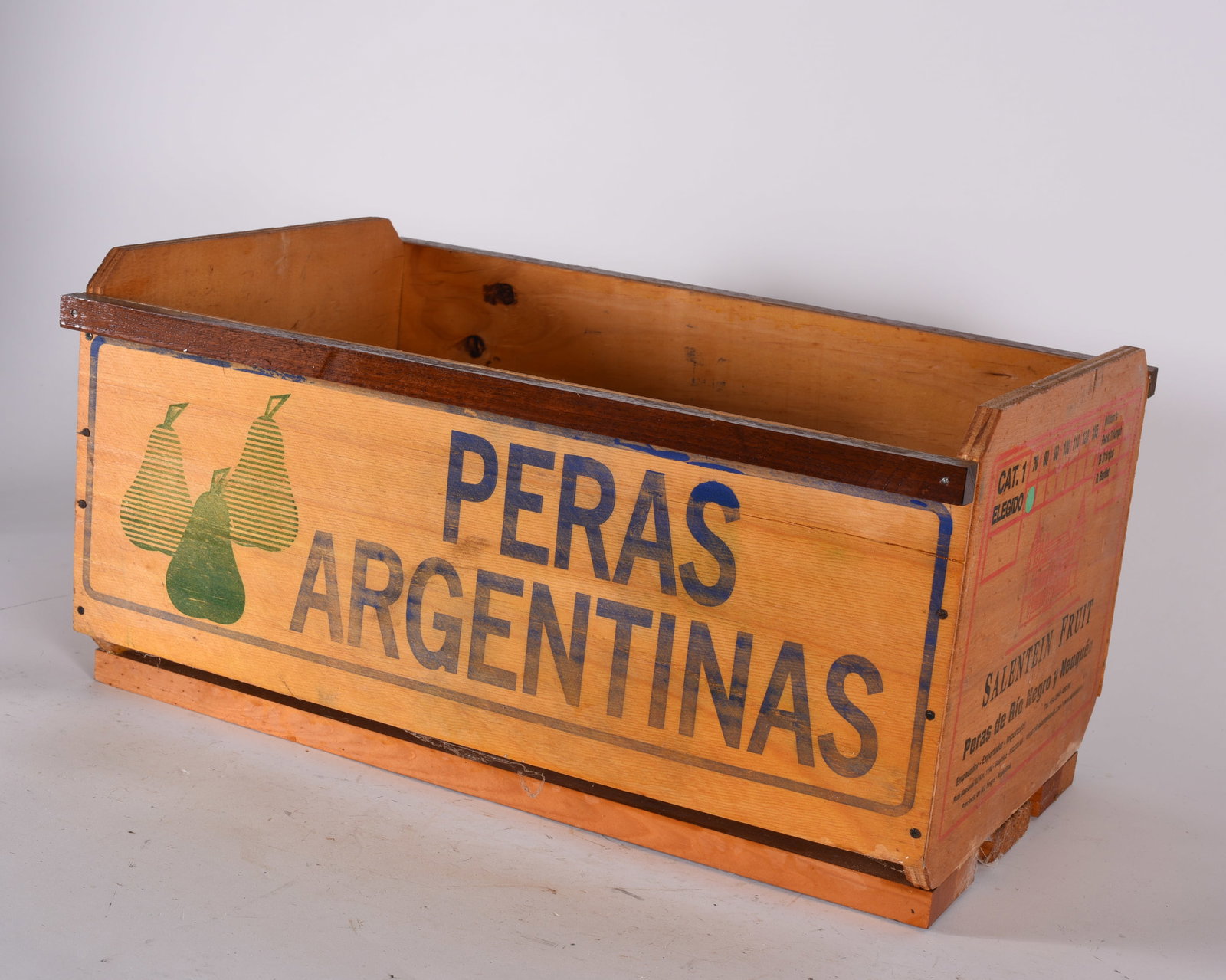 Advertising Fruit Box: 20" x 8" from the collection of Dr. Richard Seed.